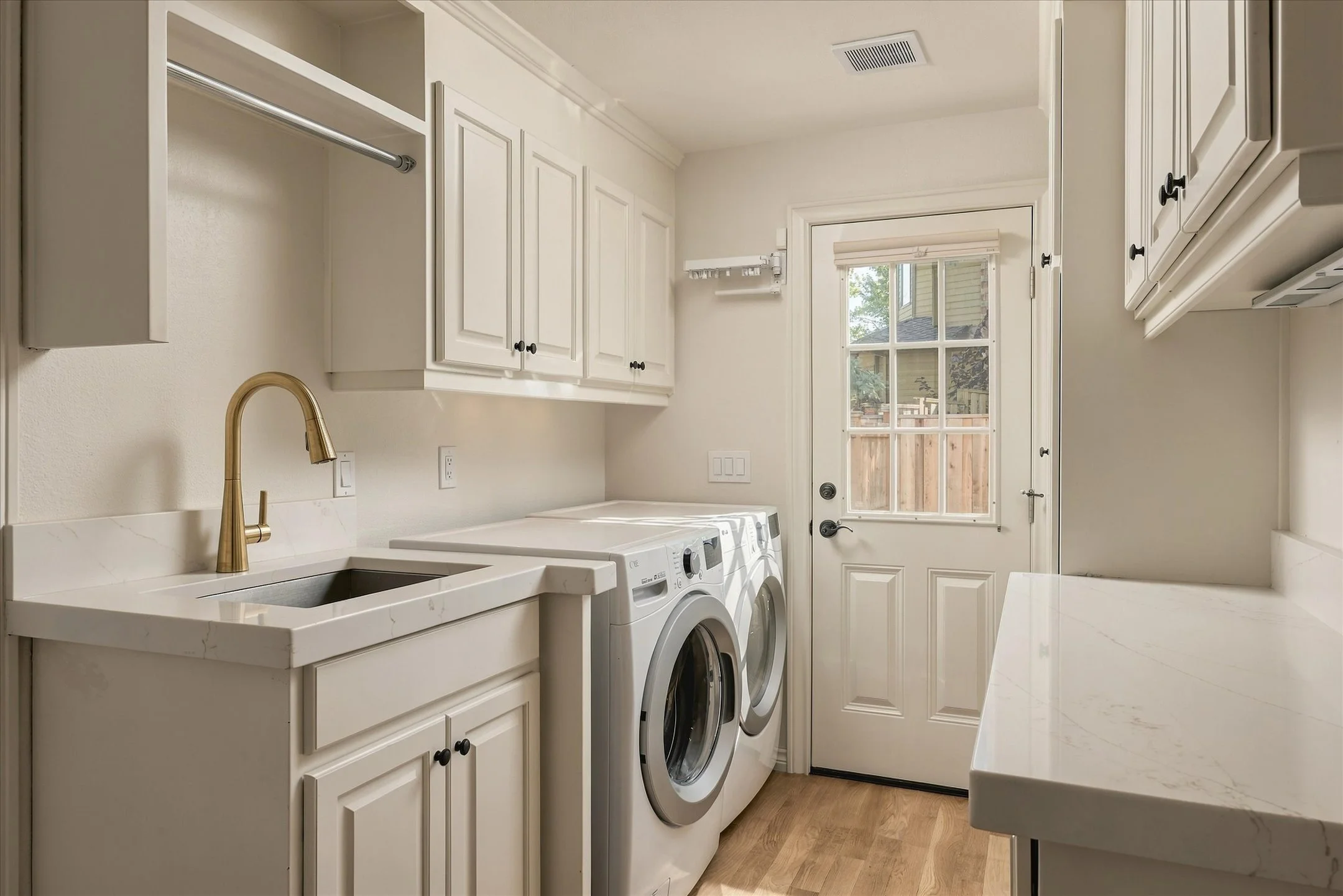 15-876 Sunny Hill Dr-22.jpg