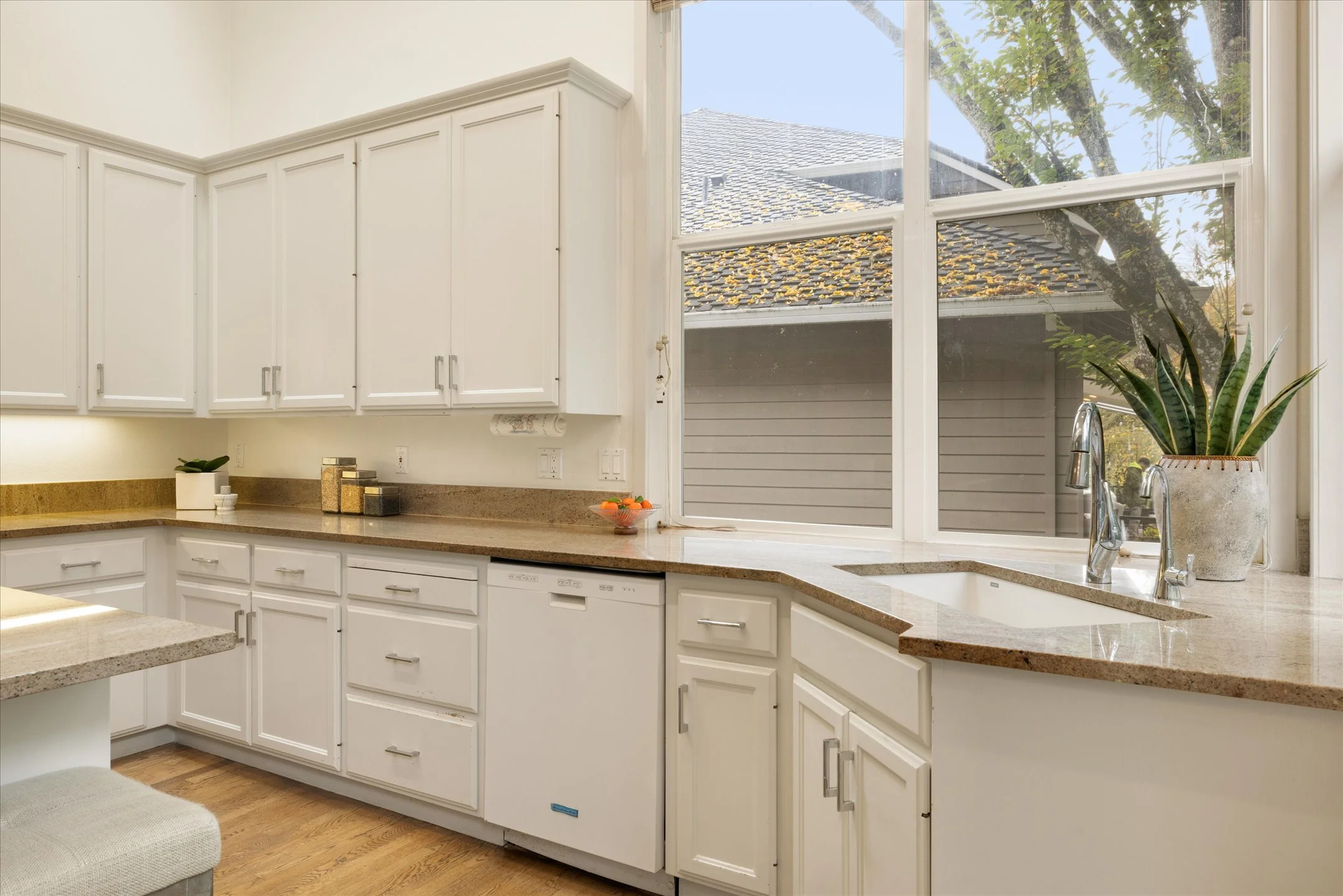 17-4680 SW Joshua St-17.jpg