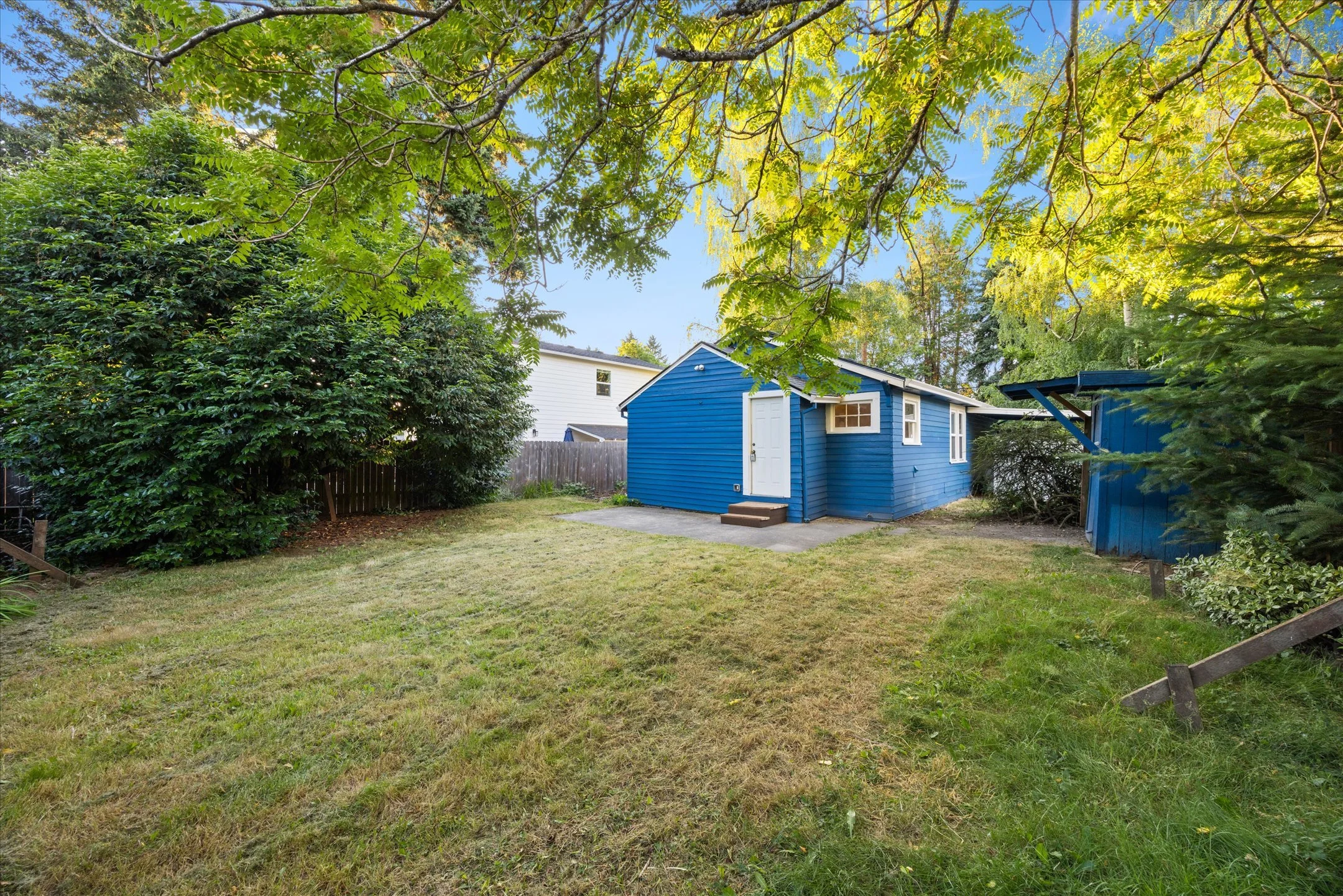 30-3444 Se Rockwood St 97222-30.jpg