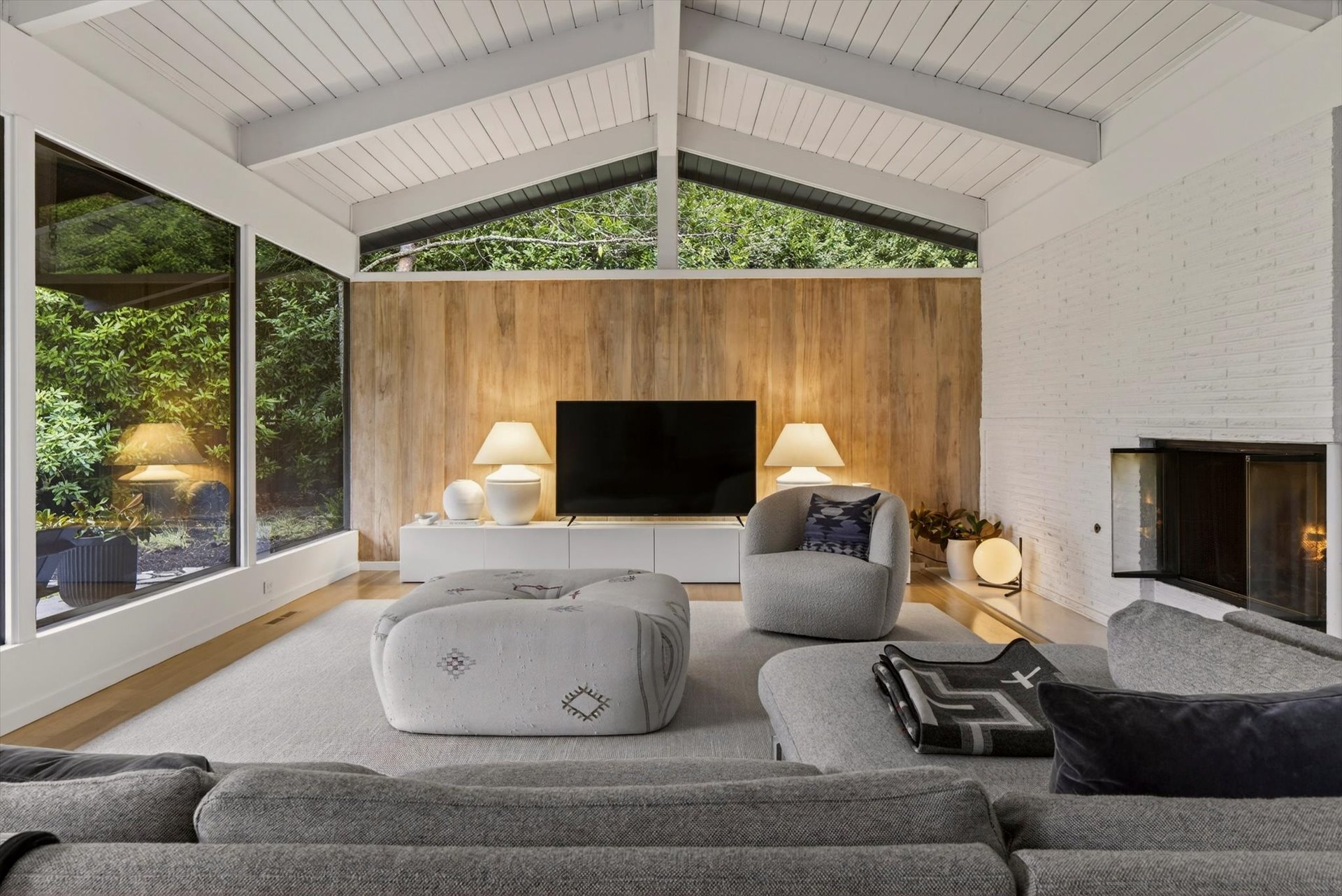 20-2765 SW Vista Drive-20.jpg