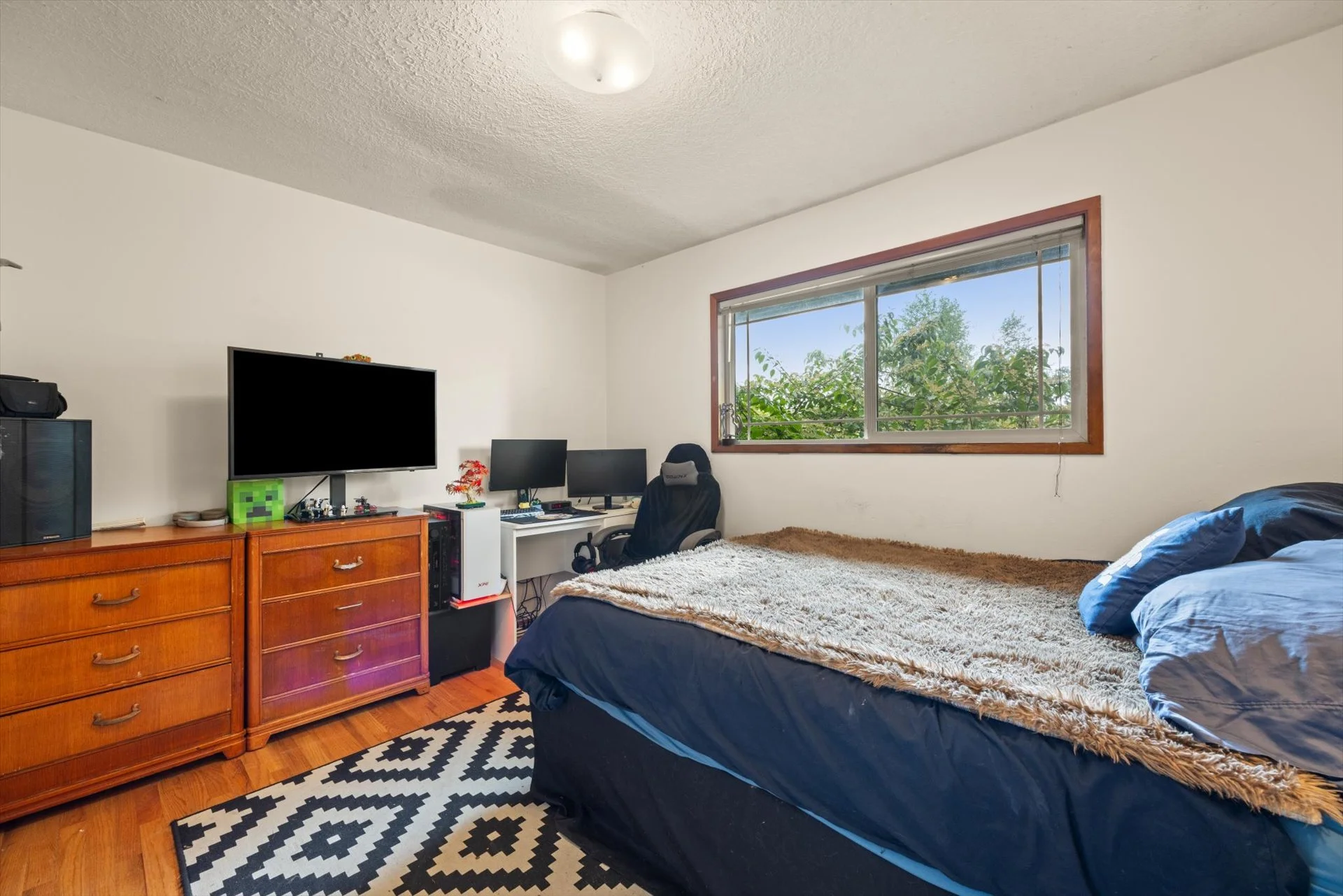23-12955 SW Evergreen St 97005 -23.jpg