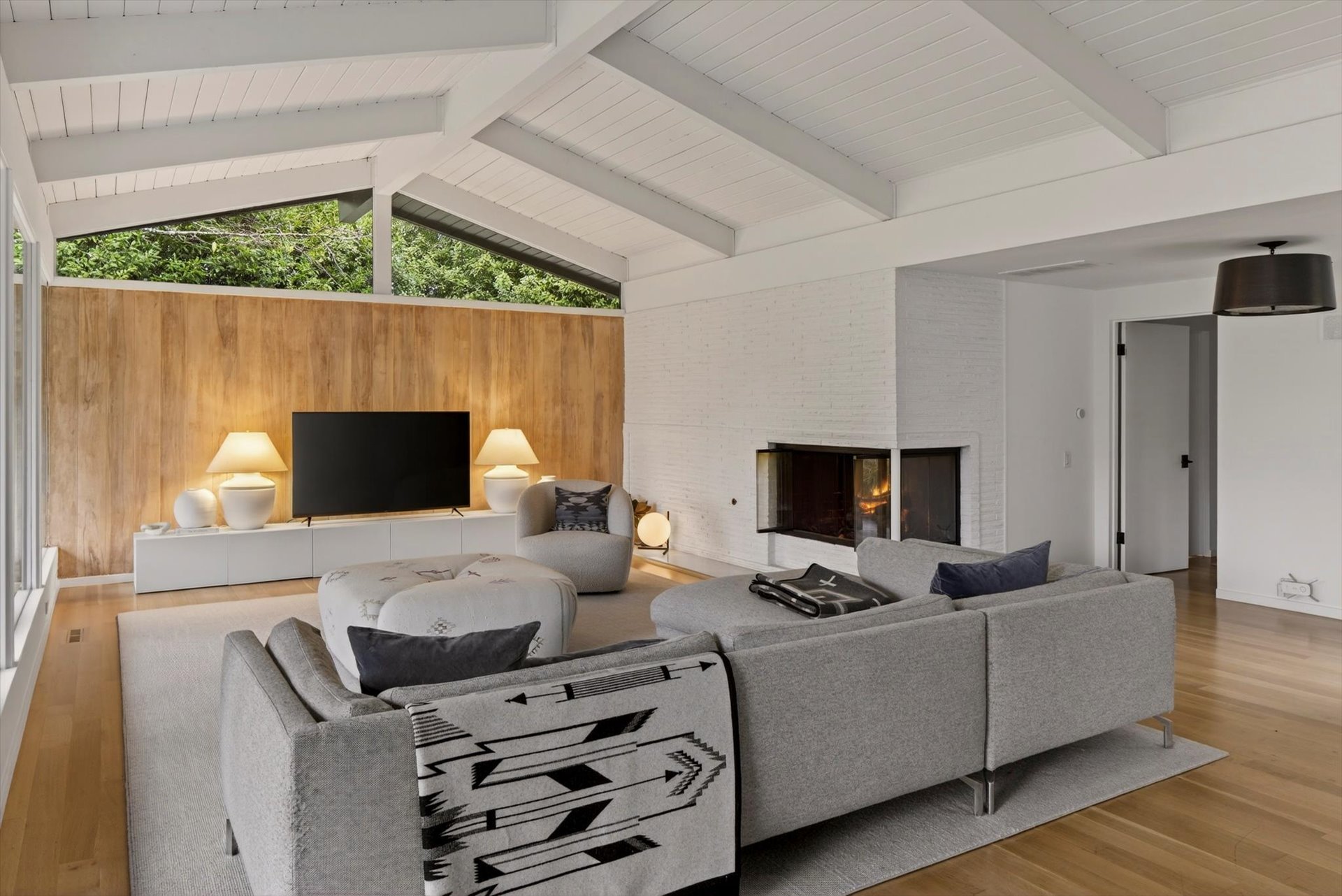 21-2765 SW Vista Drive-21.jpg