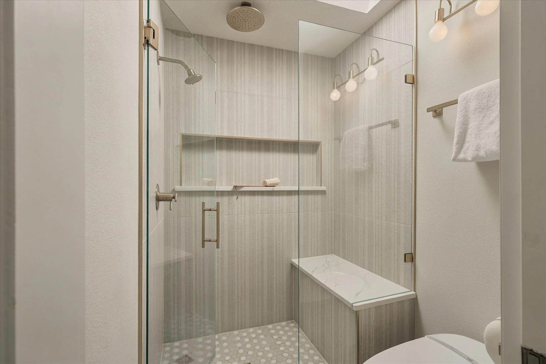 29-876 Sunny Hill Dr-35.jpg