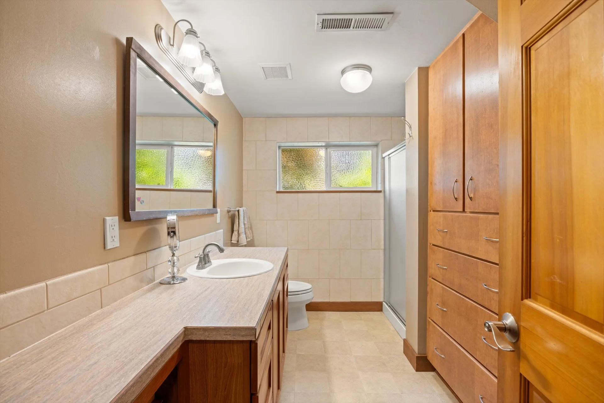 27-12955 SW Evergreen St 97005 -26.jpg