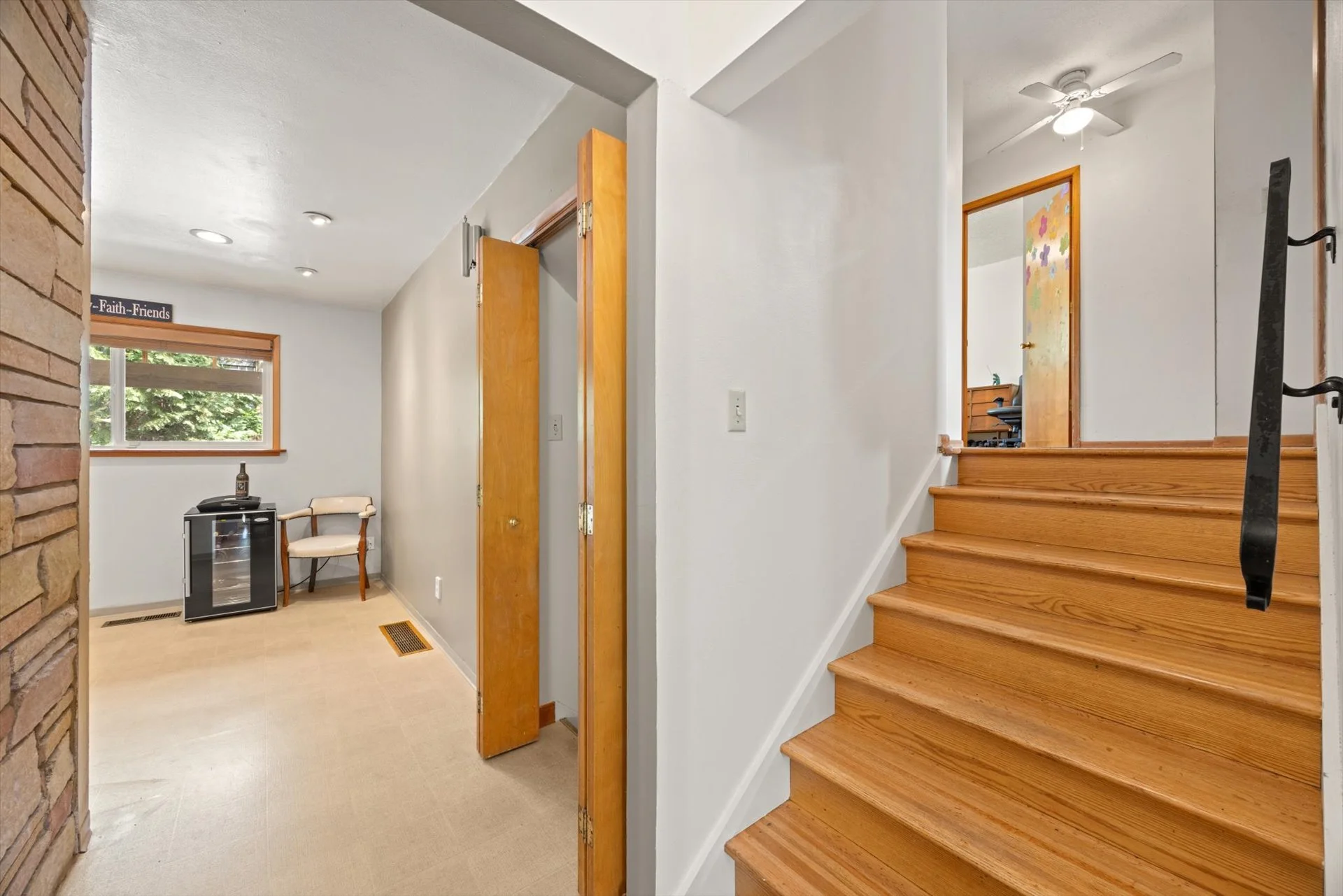21-12955 SW Evergreen St 97005 -21.jpg