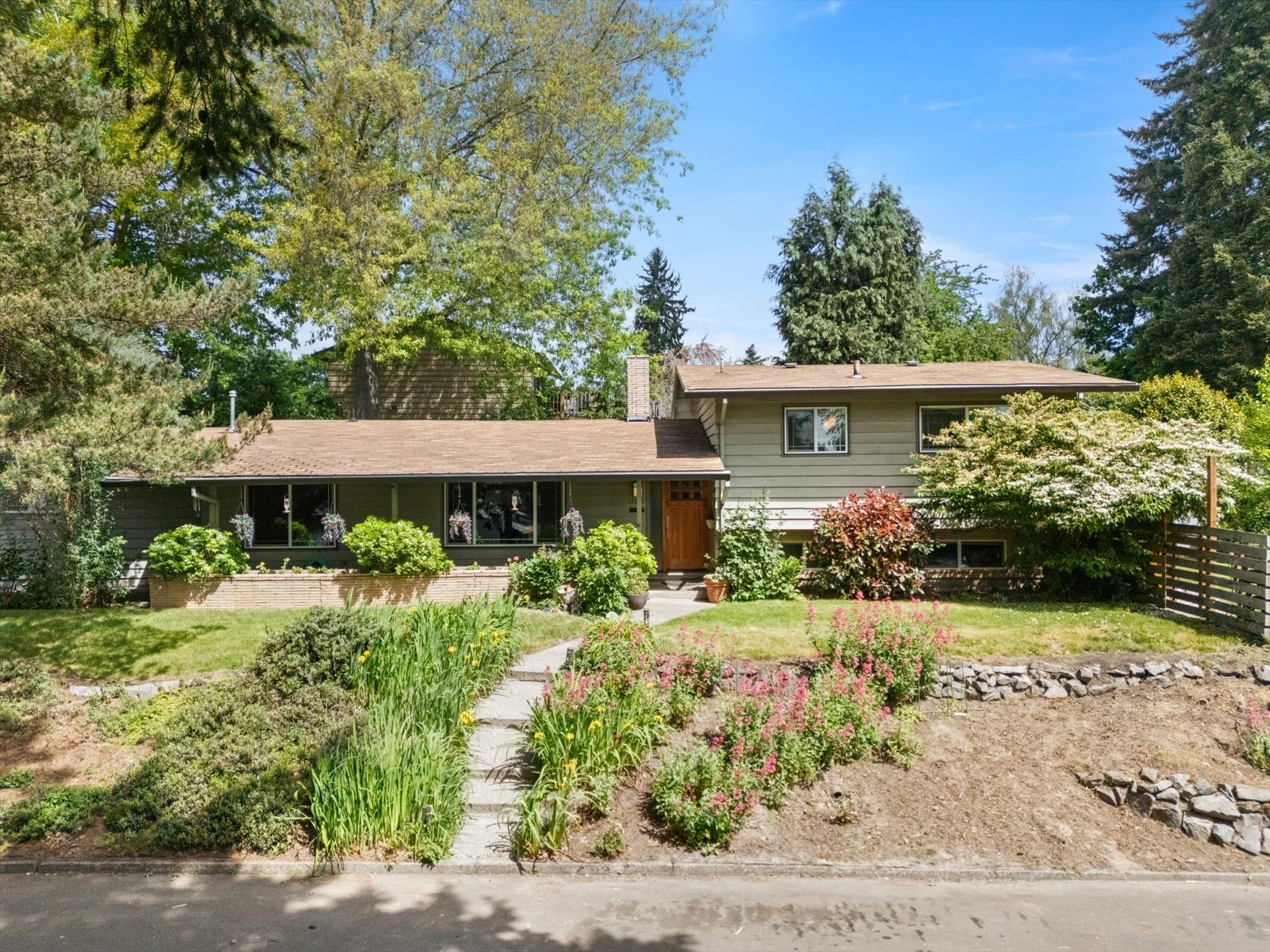 03-12955 SW Evergreen St 97005 -3.jpg