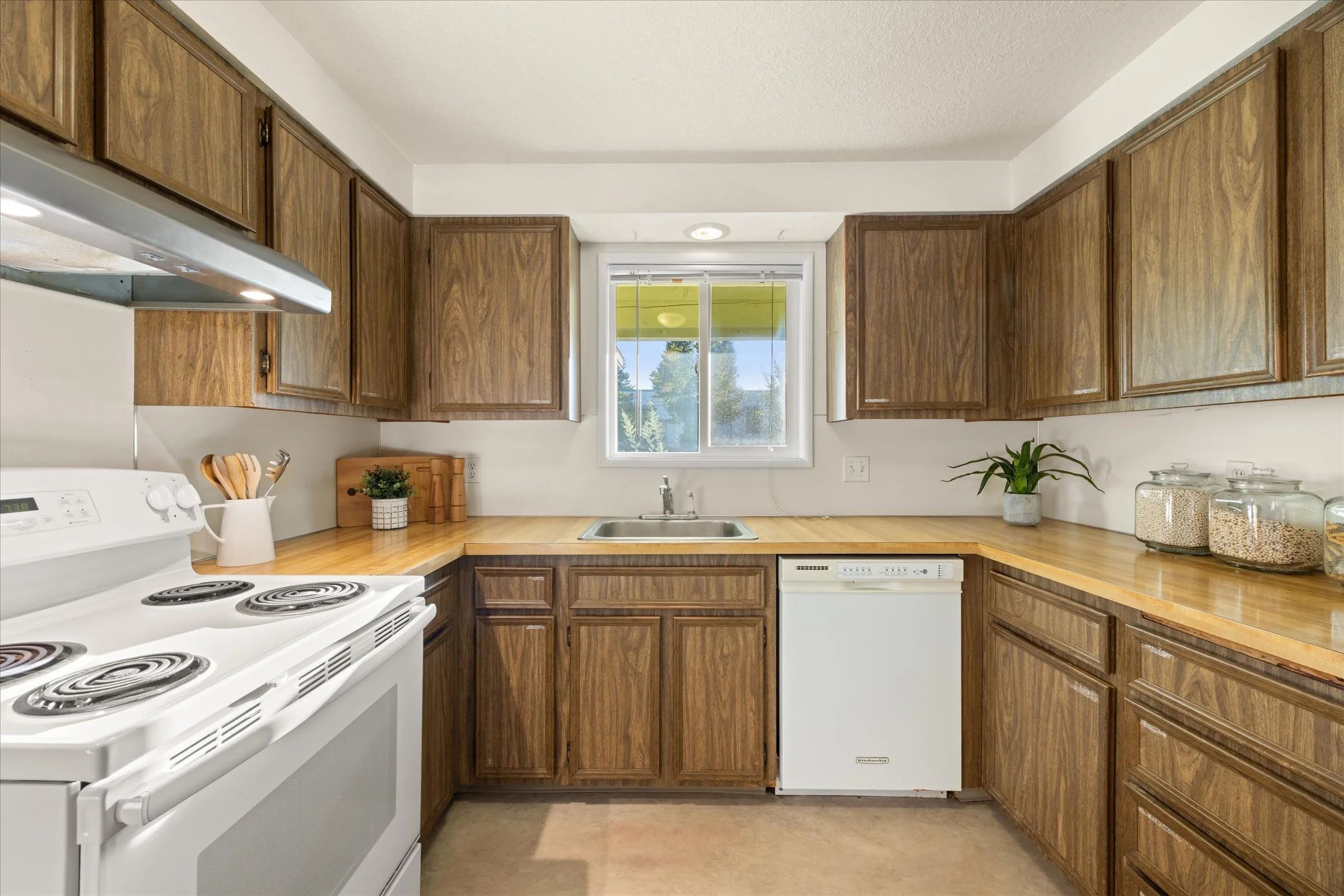 13-9972 Se 40th Ave 97222 -13.jpg