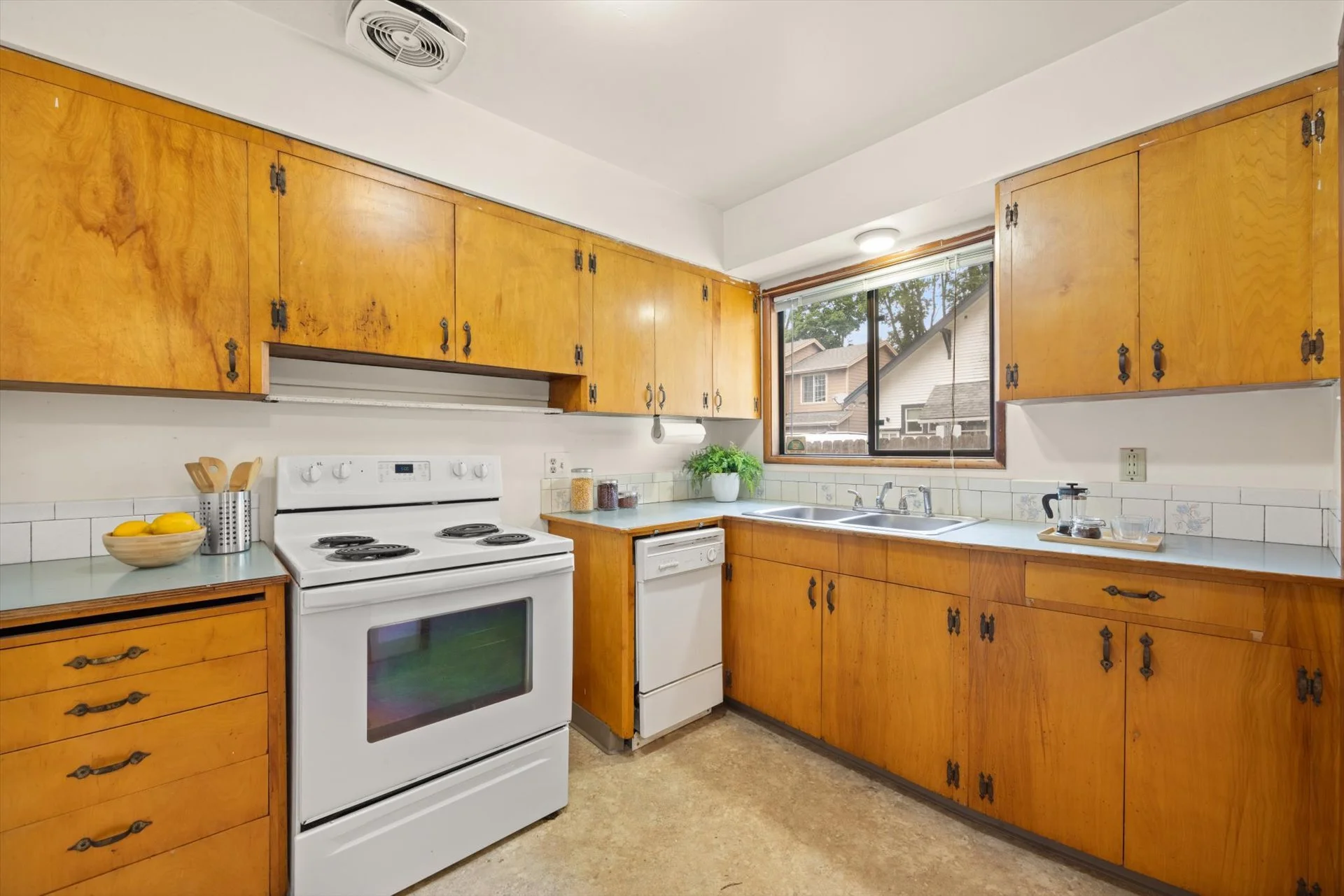 11-8419 Se 32nd Ave 97222-11.jpg