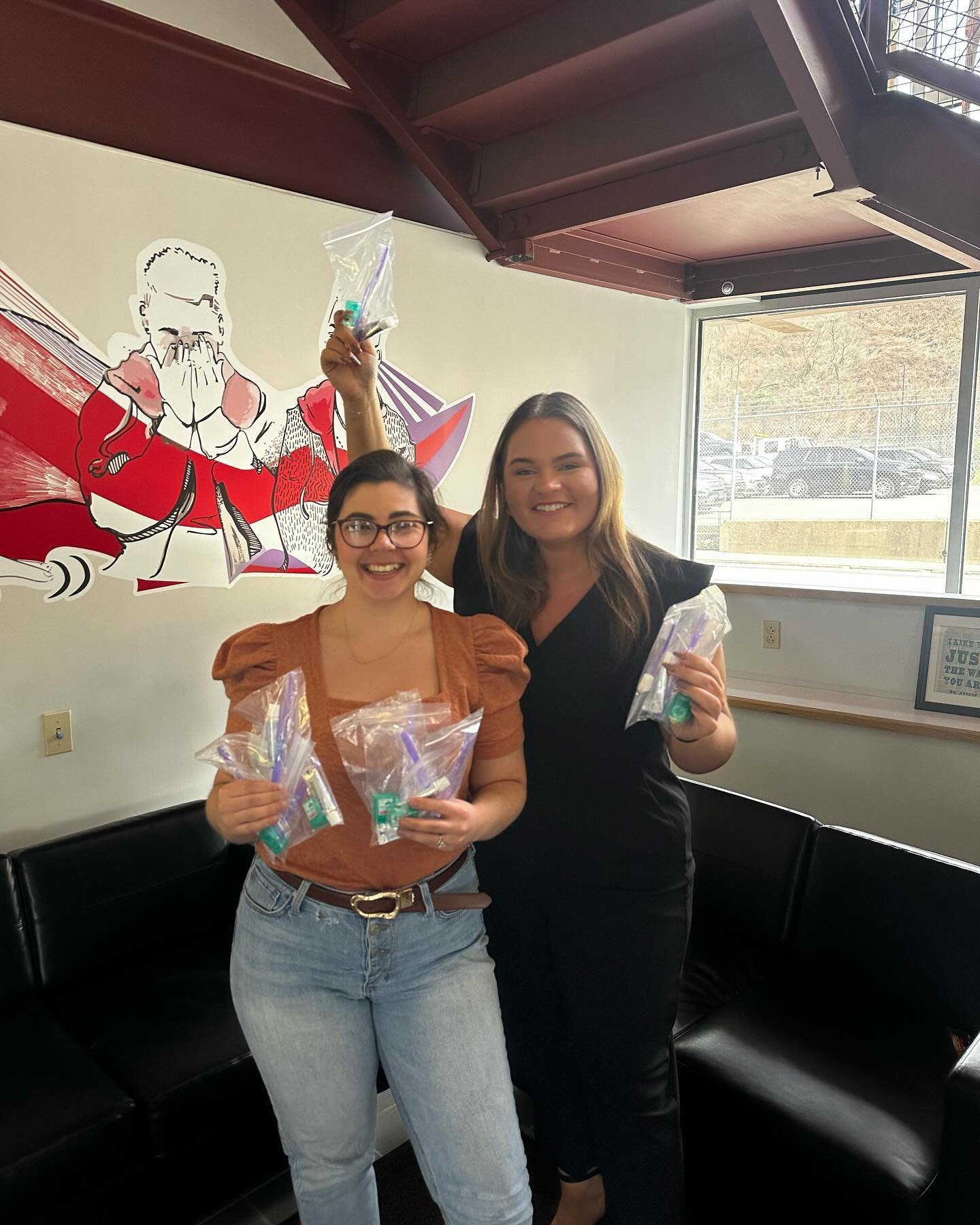 This week, we proudly delivered nearly 2000 dental hygiene products, empowering smiles one community at a time! It was an honor to extend our support to three extraordinary shelters: Community Human Services, Family Links, and Three Rivers Youth. Tog