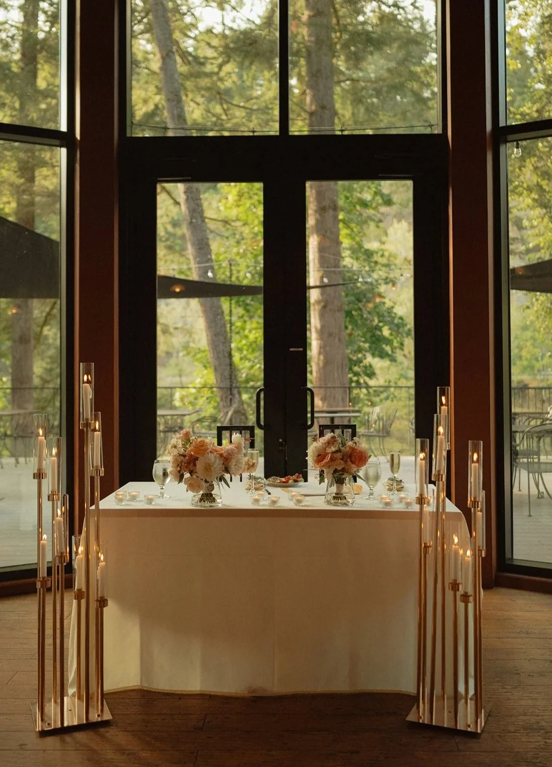 Karley+joan+weddings+head+table.jpg