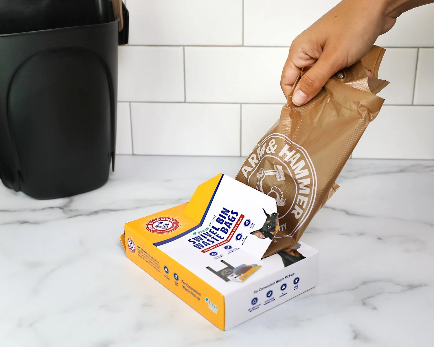 71035_AH_Swivel_Bin_Waste_Bags_03.jpg