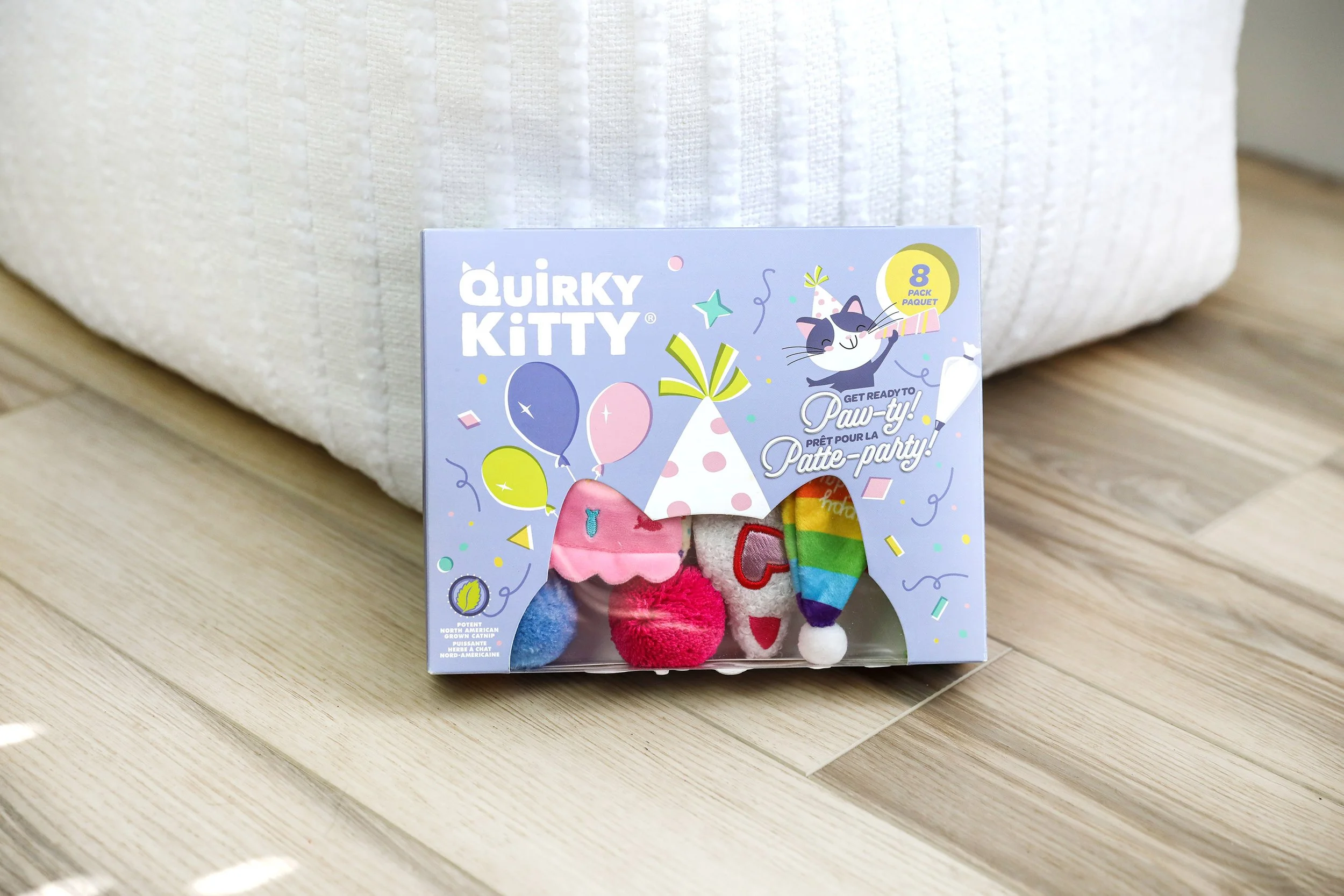 17339_QK_Whiskers&Wishes_BirthdayBox_8PK_Life_01.jpg