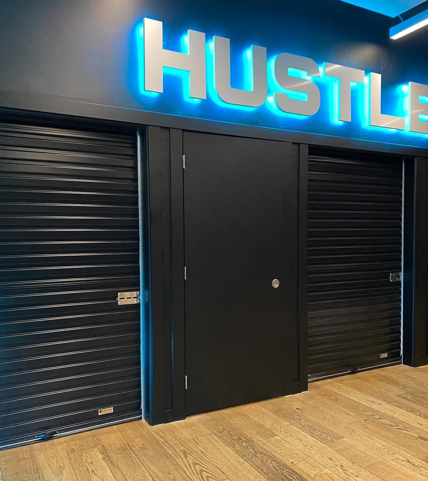 New overhead doors, and custom built birch shelving for these storage closets. 

Also added some window ledges,new casings,frames and paint 🫡 😎

@hustleupca