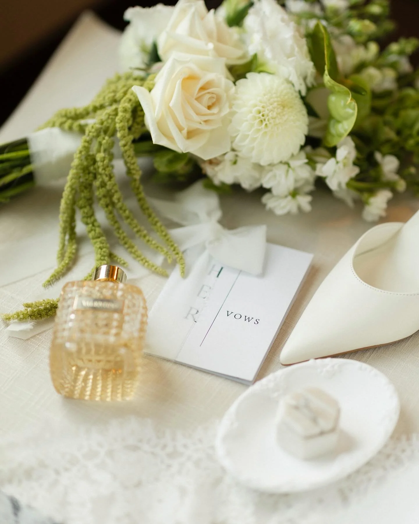 Loved all the small details of Dennis &amp; Ella&rsquo;s beautiful wedding day ✨
.
.
#bride #weddingday #weddingphotography #weddinginspiration