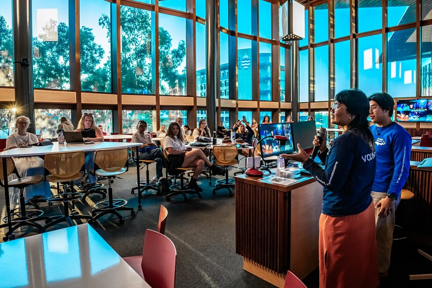 What an amazing way to wrap up this trimester! 

Thank you @sharkcolin for presenting on the status of Australias sharks, rays and chimaeras, and how sharks are impacted by the South Australia&rsquo;s algal blooms. 

Next, we would like to thank @foo