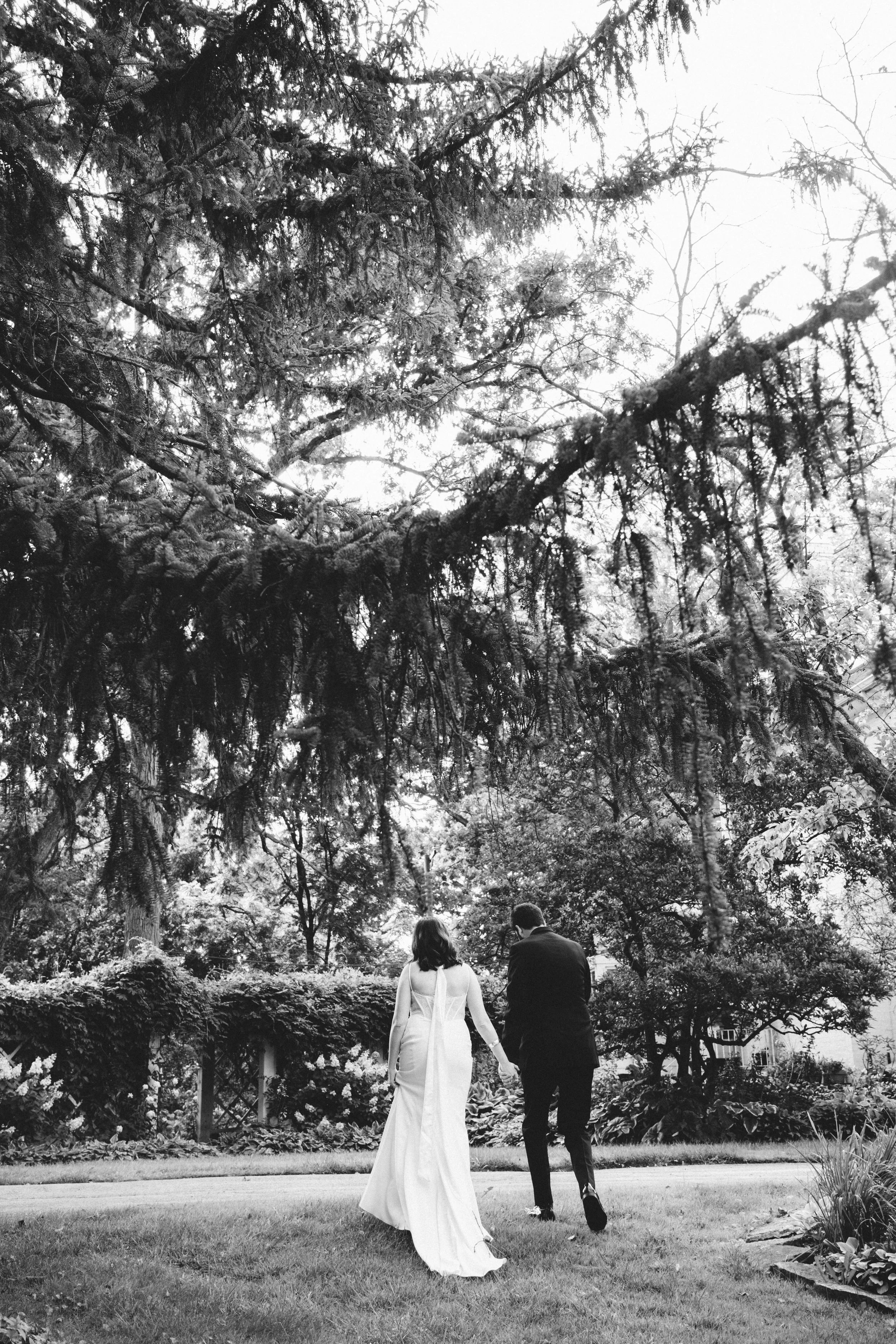 Emma & Alec-Sneak-8303-2.jpg