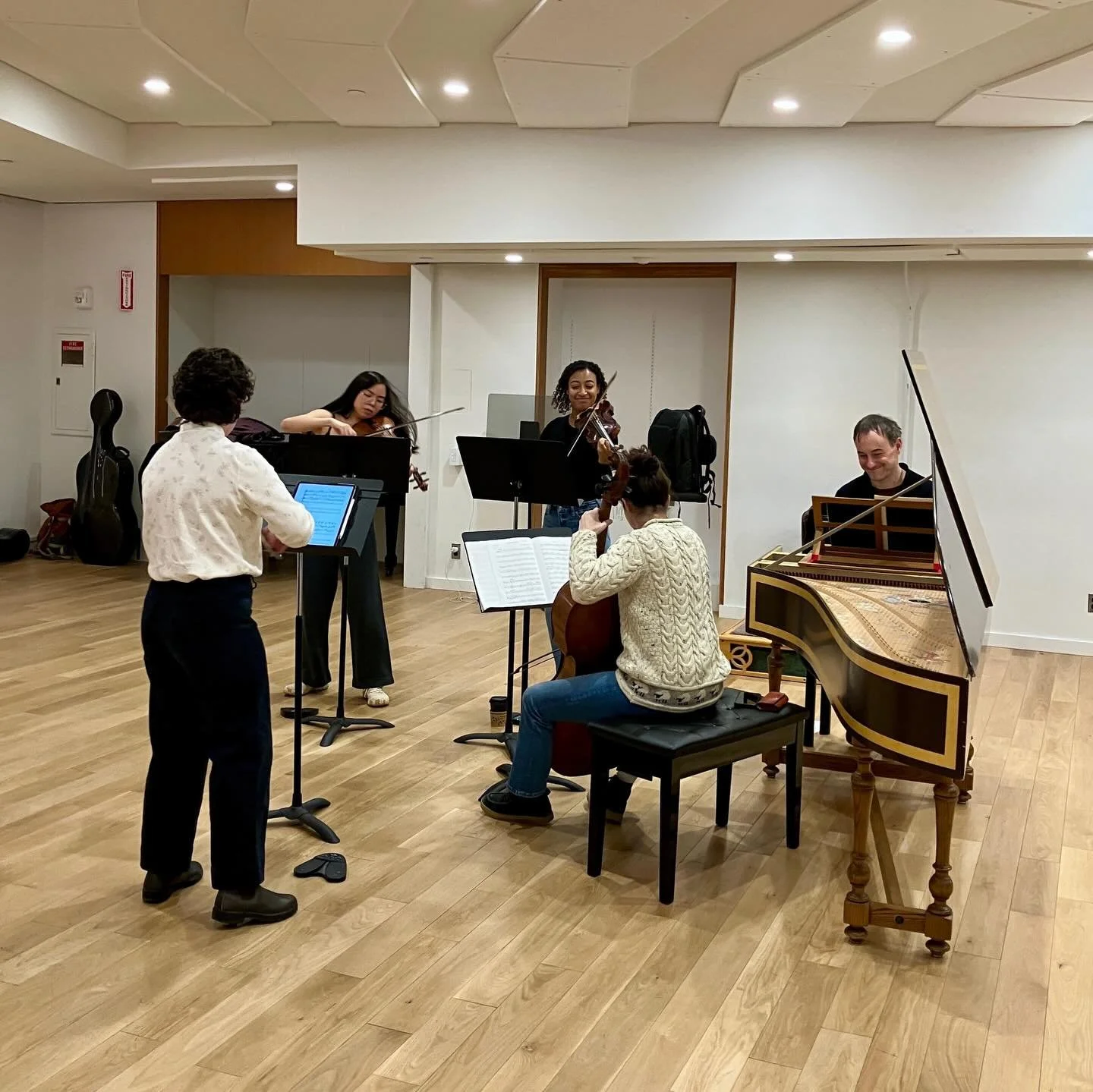 A wild ride these past several days have been, making music with the best people. On to the next...a recital on January 18th with Jason Moy!! 😍💃