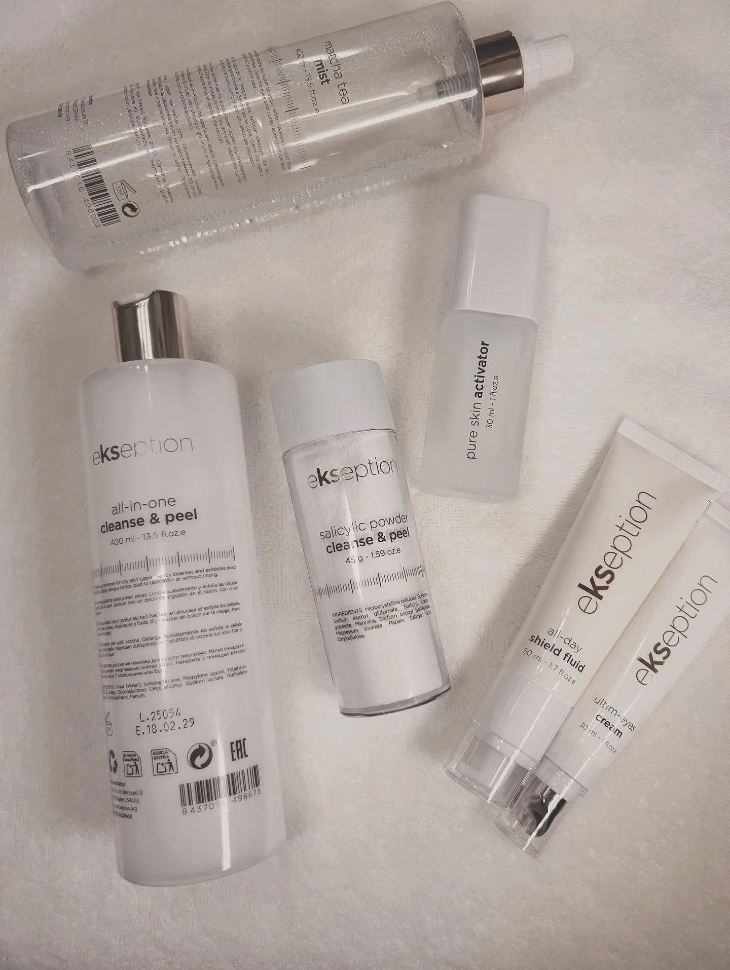 my current rotation 🧖&zwj;♀️

@ekseption_official a skincare brand dedicated to natural skin resurfacing 100% based on organic acids. #koreanskincare #skincareroutine