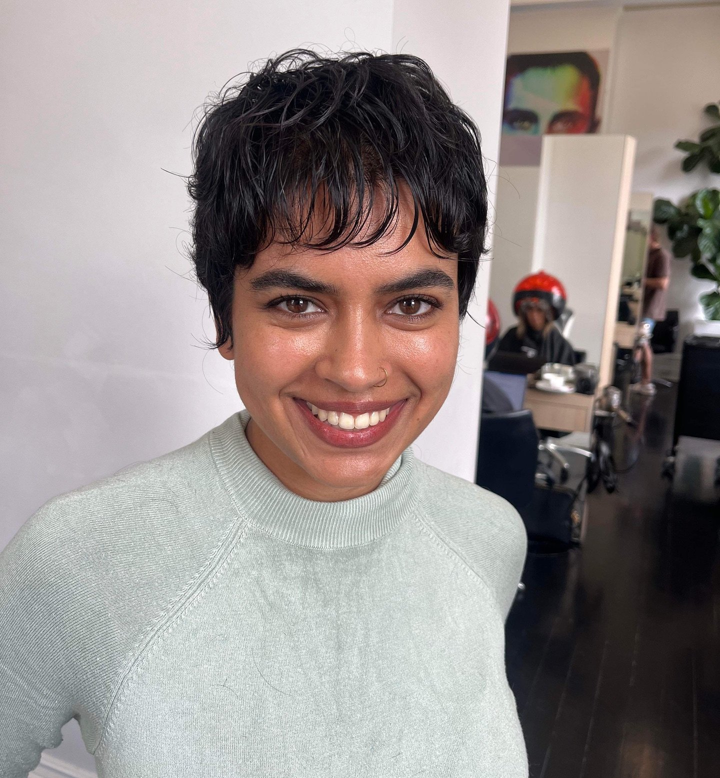 PIXIE SEASON 🧚🧚
Stylist @molly_creammelbourne 
Using @evohair 
&bull;
#StyleTransformation #HairGoals #SalonLife #HairInspo #PixiePower #ChicCuts #HairArtistry #ModernSalon #TrendyStyles #ShortHairMagic #StylishPixie #HairFashion #FitzroyStyle #Mel