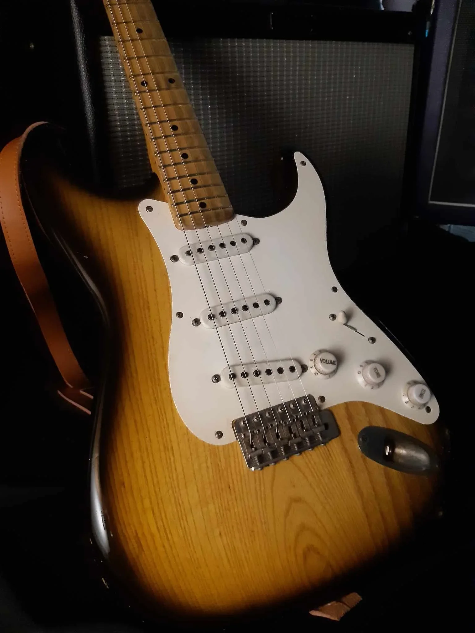 542tone01.webp