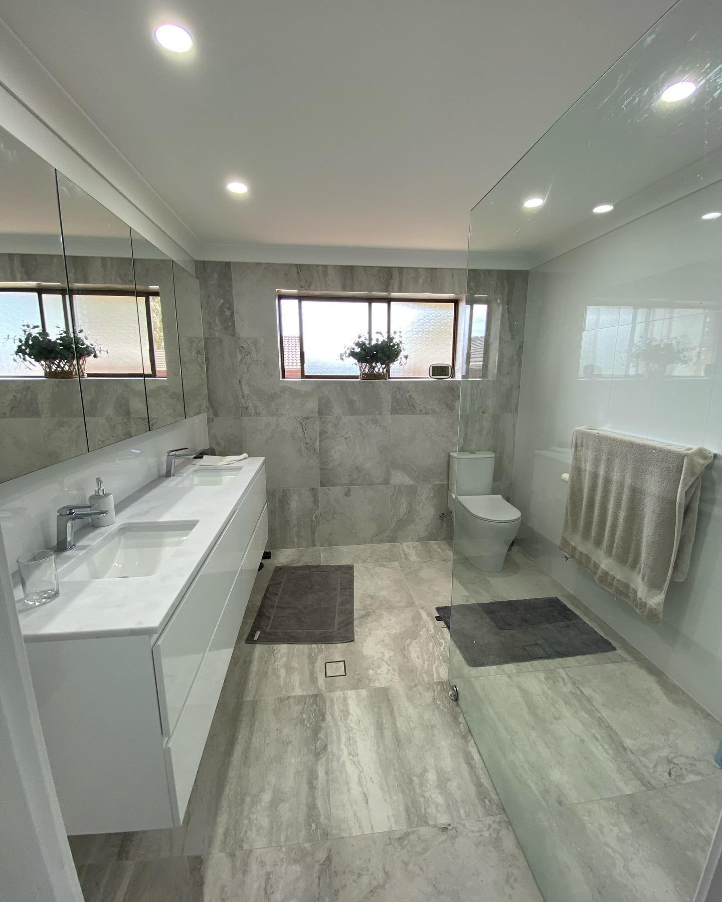 Bathroom Reno complete!
Some great before afters. Get in touch if your bathroom needs a facelift!!!
Thanks again to our great team and trades. @waterco_plumbing @jlmglass1 @lincsmith_ @christiantaylorwaterproofing