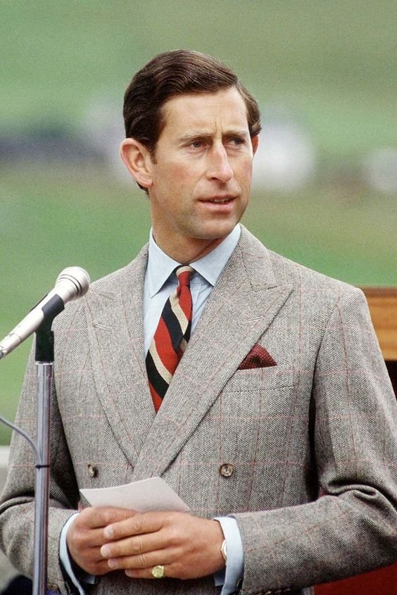 5 Signature Looks That Defined The King's Style