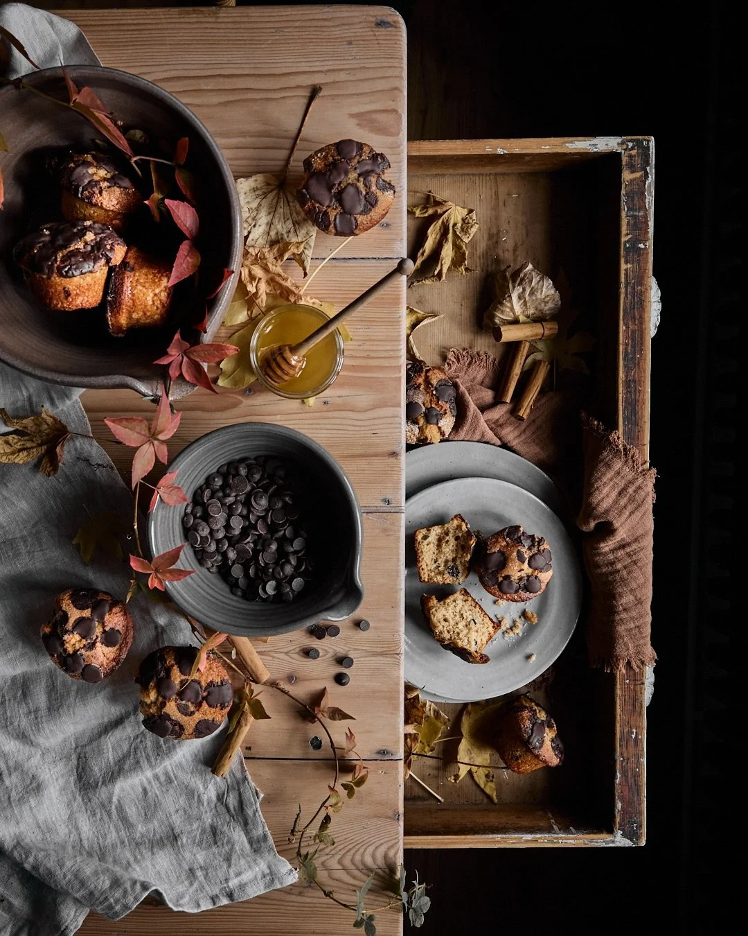 CINNAMON HONEY CHOC CHIP MUFFINS, recipe below ⬇️ 

There&rsquo;s a quiet kind of storytelling that happens in the kitchen.

The scent of cinnamon blooming in melted butter, honey pooling like amber, the crackle of a whisk against a ceramic bowl &mda