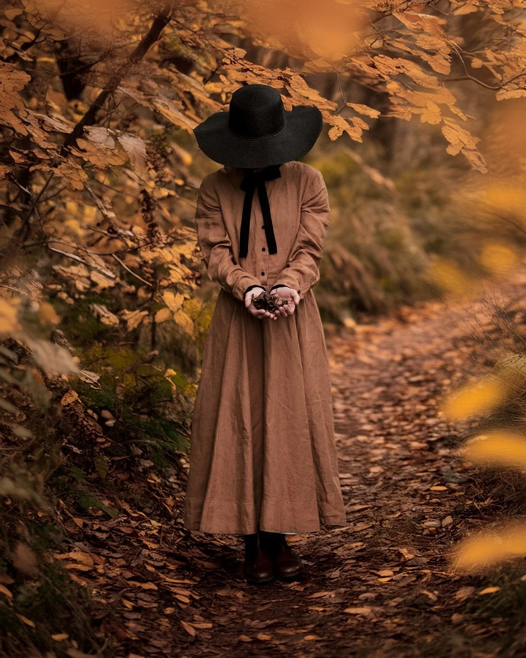 &ldquo;There&rsquo;s poetry in the quiet moments &mdash; where linen breathes with the wind, where every step through golden leaves feels like a whispered verse of autumn.
In the tender drape of natural fabric, simplicity becomes art &mdash; a remind
