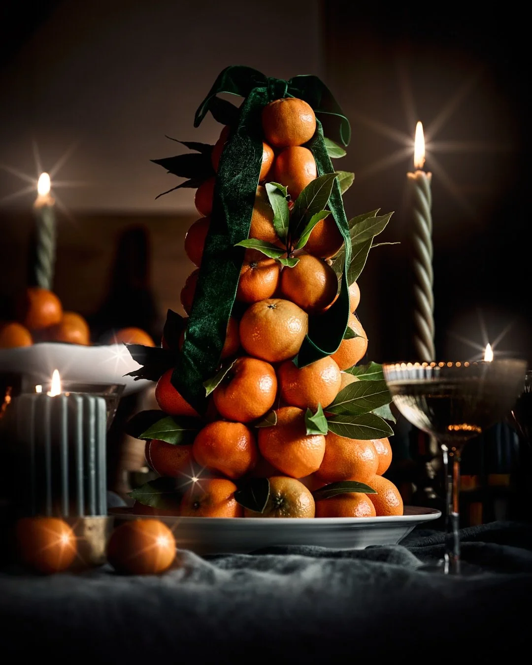 HOW I SHOT THIS SCENE&hellip;.

There&rsquo;s a certain kind of magic that happens when you let natural side light do the storytelling. I pulled my curtain across the back to soften the winter sun, letting it spill gently across the clementines and v