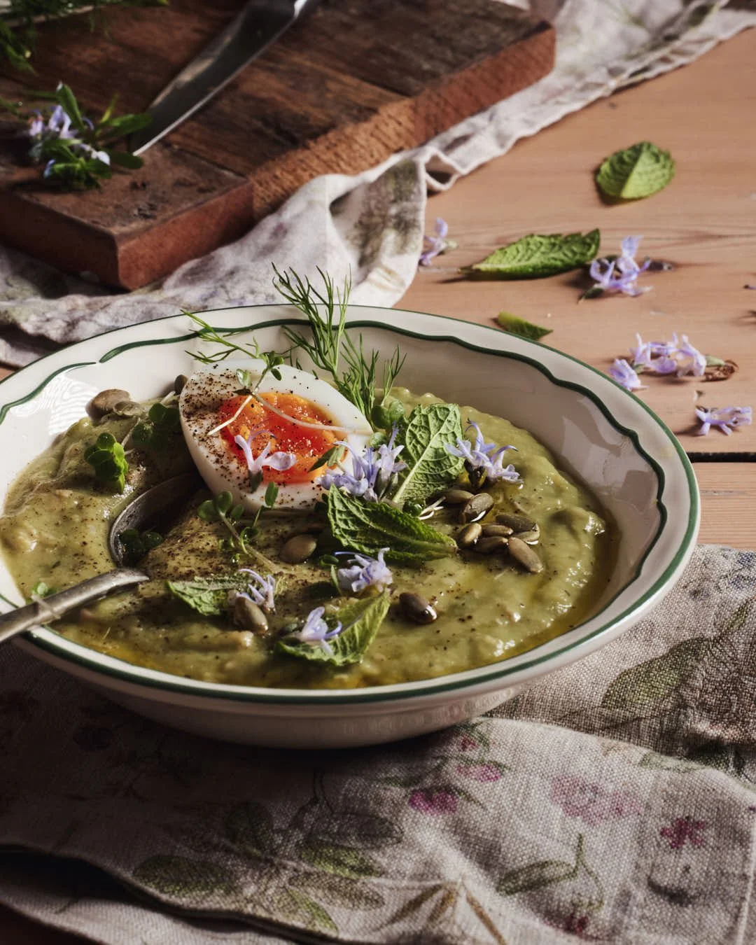 Leek, Asparagus &amp; Avocado Soup