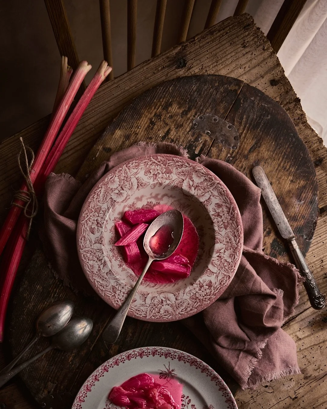 Chasing pink through the lens.

Photography is a dance between hue, saturation and luminance. The hue defines the shade, saturation deepens its intensity, and luminance lets the light breathe through it. Nature gives us endless variations: from the s