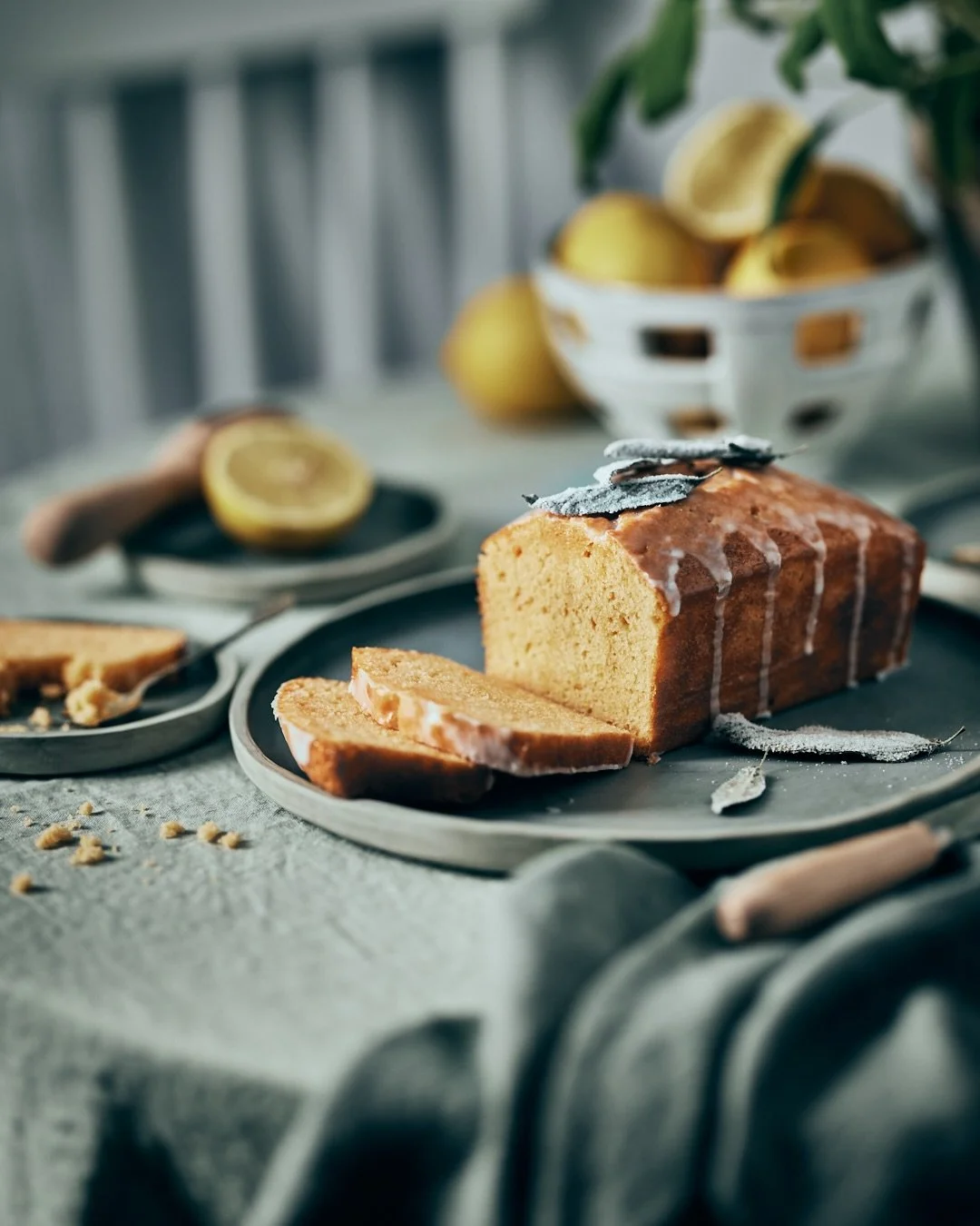 Lemon, Sage &amp; Muscat Drizzle Loaf

Any sage will work well here, its pungent notes mellowed by the sweetness of the cake. In the summer months, nothing sings more than the tropical scent of Pineapple Sage. Try it, you might just love it!

Ingredi