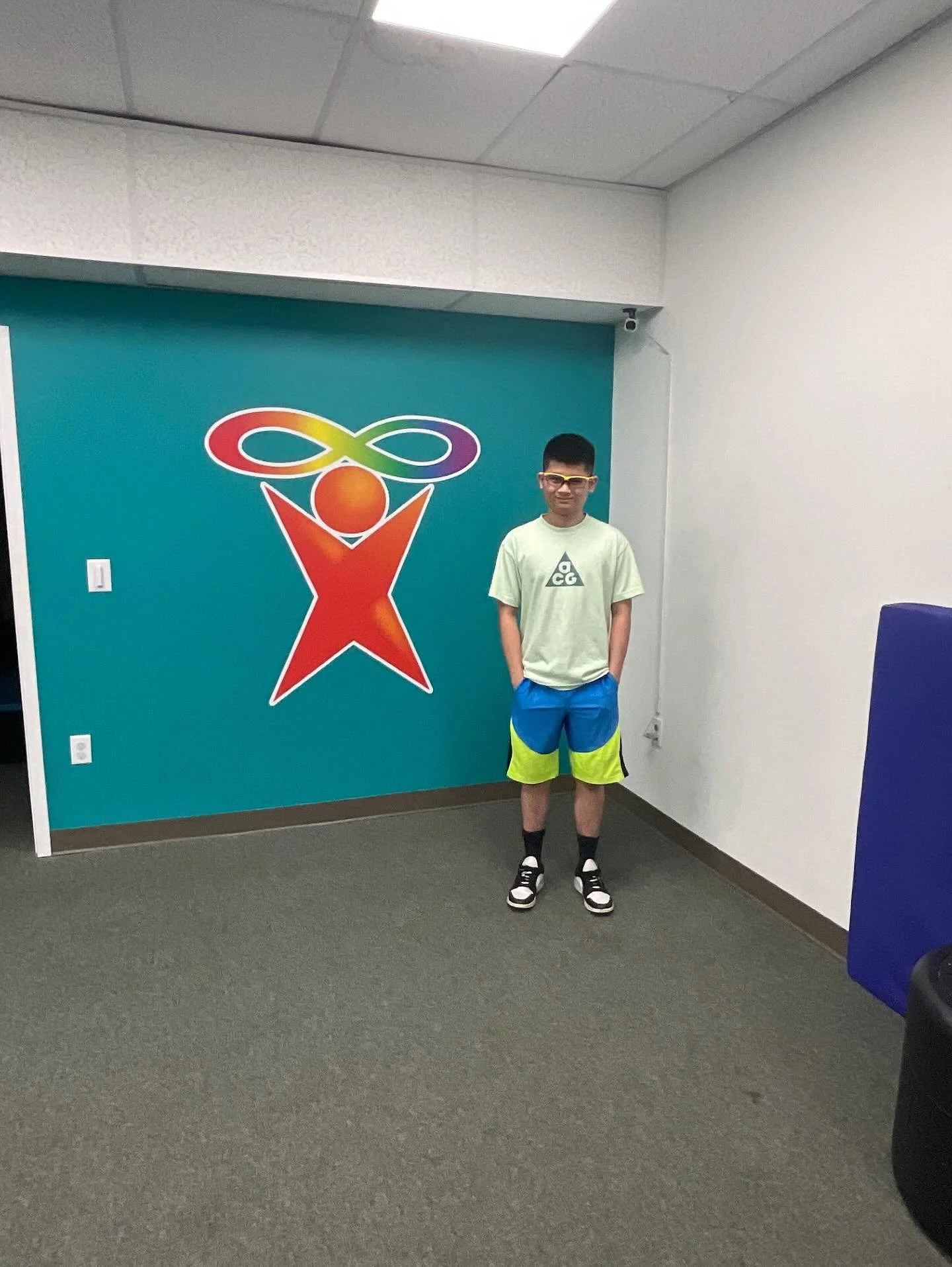 Welcome to our new employee, Lucas! We are excited to have him help us with videography and editing and he is an amazing supporter of our participants! 

@lucas_chan31