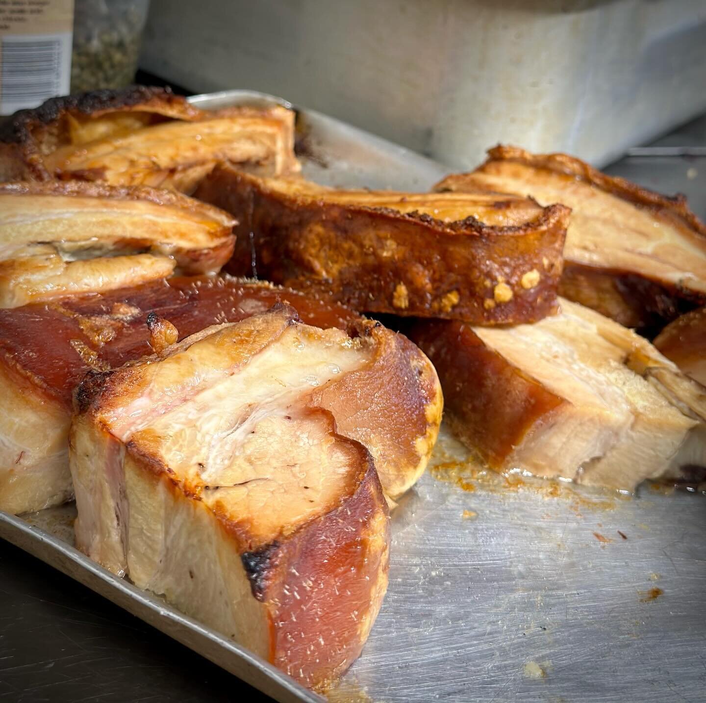 Sundays at the Station&hellip;. 🚂🍽️🍻

To book for Sunday lunch tomorrow please phone
01728 723455

.
.
.

#framlingham #roast #roastbeef #roastpork #porkbelly #eastanglia #chicken #yummy #yummyfood #visiteastofengland #suffolk #suffolkcounty