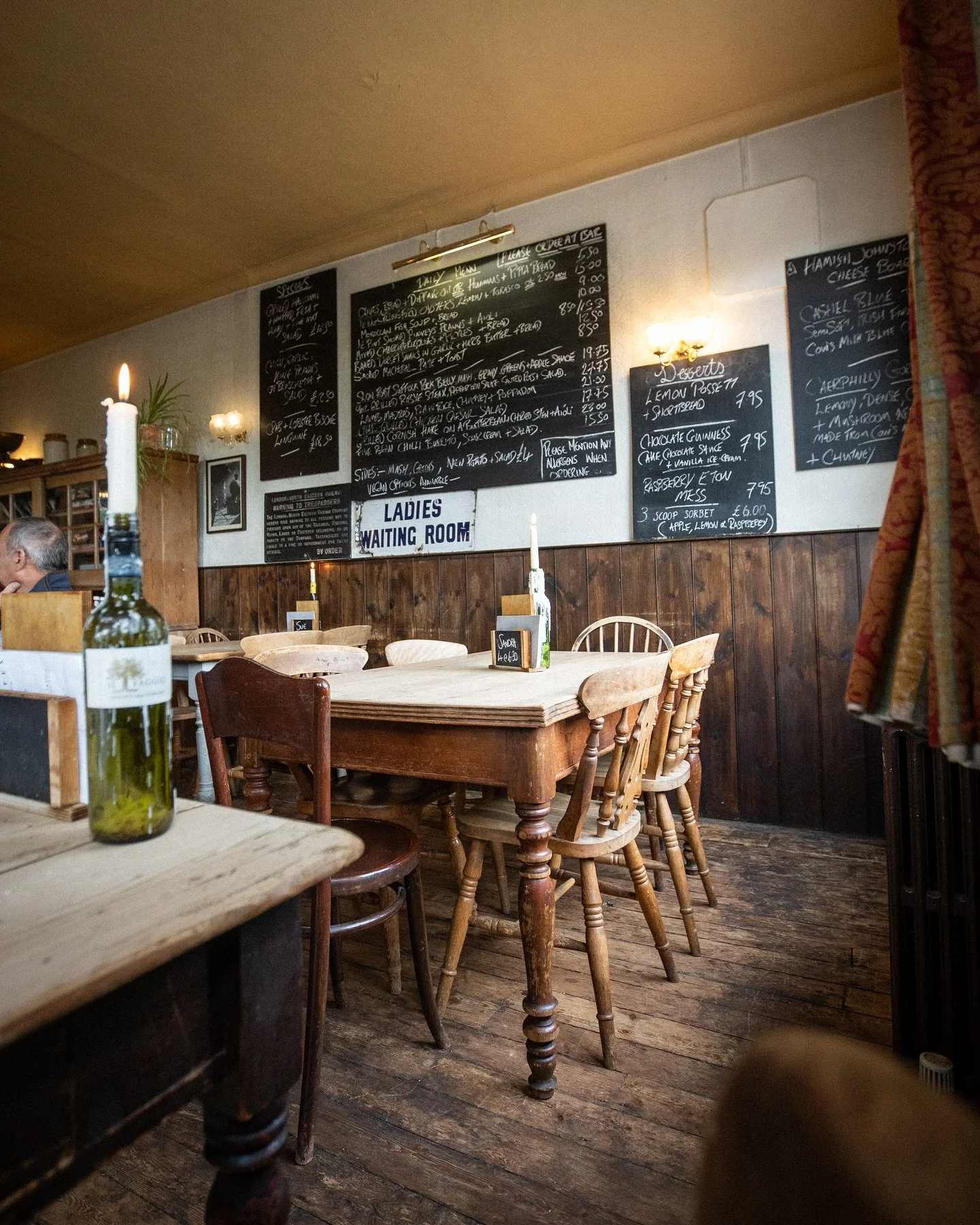 Still a few tables left for this bank holiday evening! 🍽️🍻

To book please phone 01728 723455

#framlingham #suffolk #yummy #goodfood #bankholiday #eastanglia
