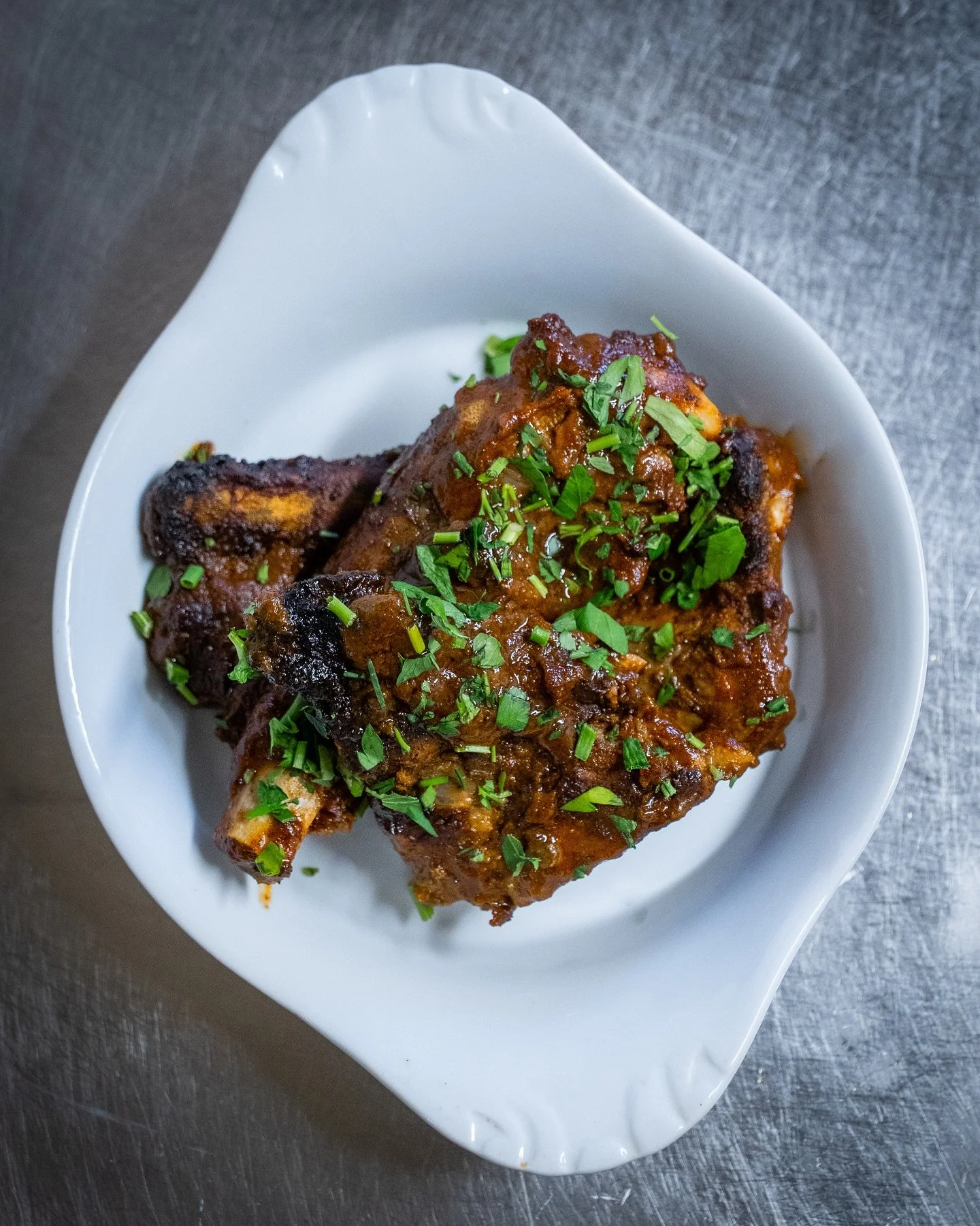 A bowl of sticky spare ribs&hellip; a perfect snack or lunch time dish! 

#framlingham #suffolk #ribs #spareribs #yummy #yummyfood #foodphotography #suffolkpub #goodfood