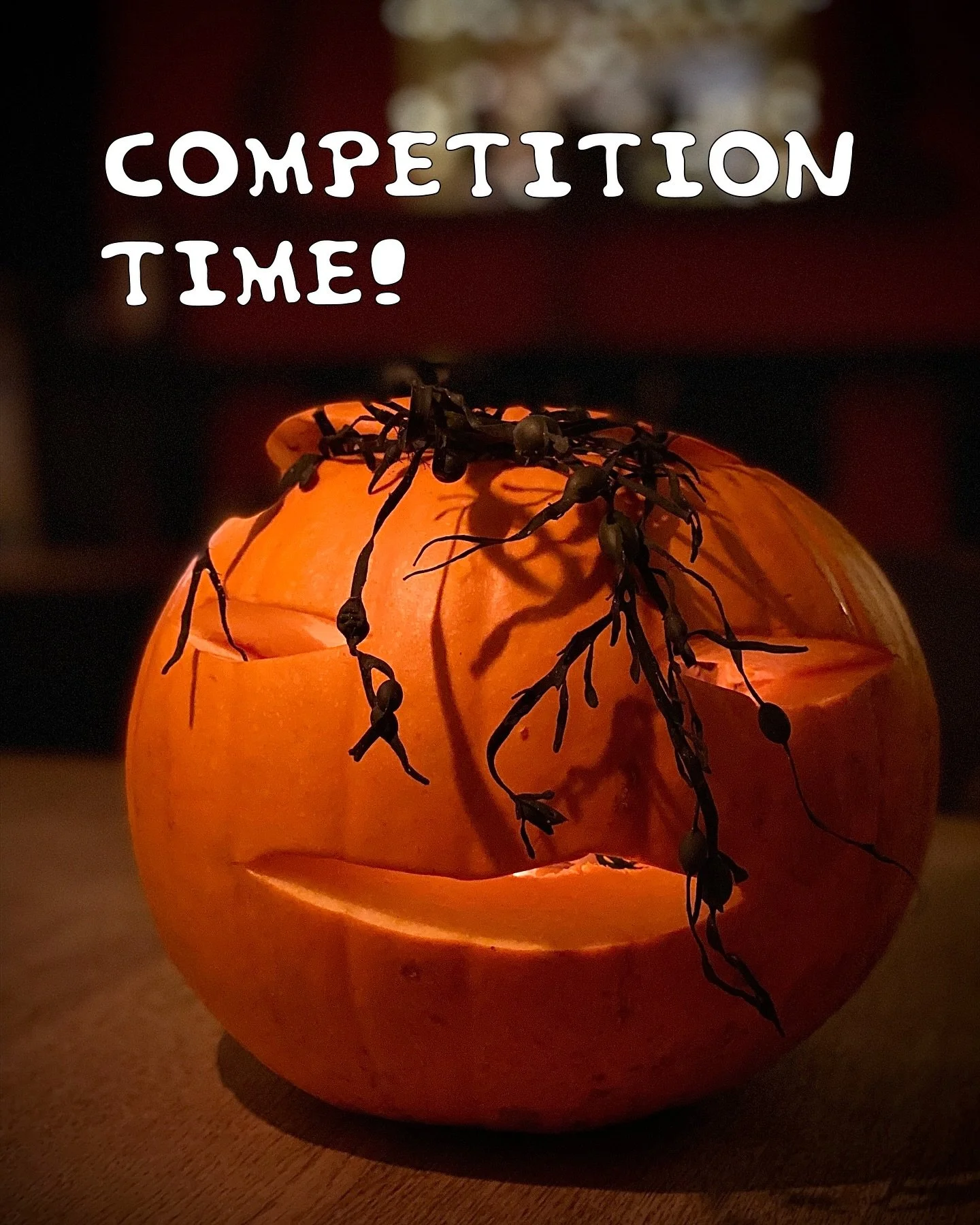 Competition time! 🎃🍕👻
Bring in your best pumpkin by 31st October and you could WIN a voucher for 2 pizzas & 2 drinks! 🍕🥤 Let’s see your spooky skills! 👻 
#pumpkincontest #halloweenfun #suffolk #framlingham #suffolk #halloween #pumpk