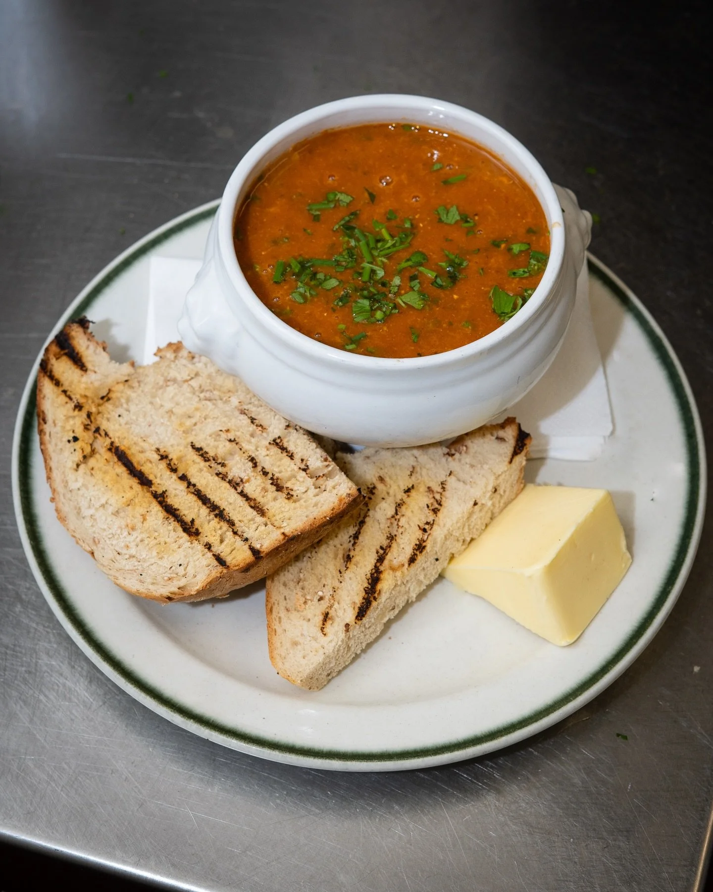 Cold weather calls for the heartiest of Meals&hellip; 

#framlingham #suffolk #suffolkpub #heartymeals #comfortfood #yummy #cosypub