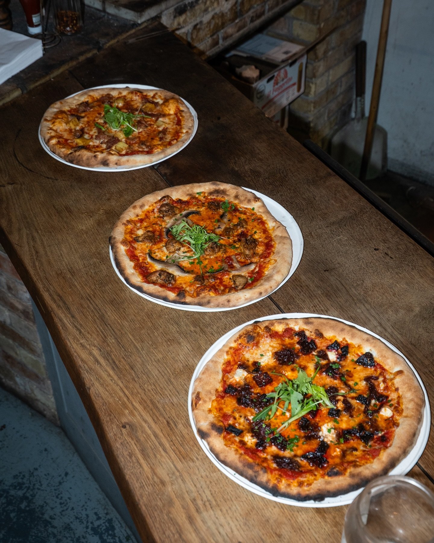 Pizza room open at 5pm! 🍕

To order please phone 01728 727167

#framlingham #pizza #woodfiredpizza #suffolkpub