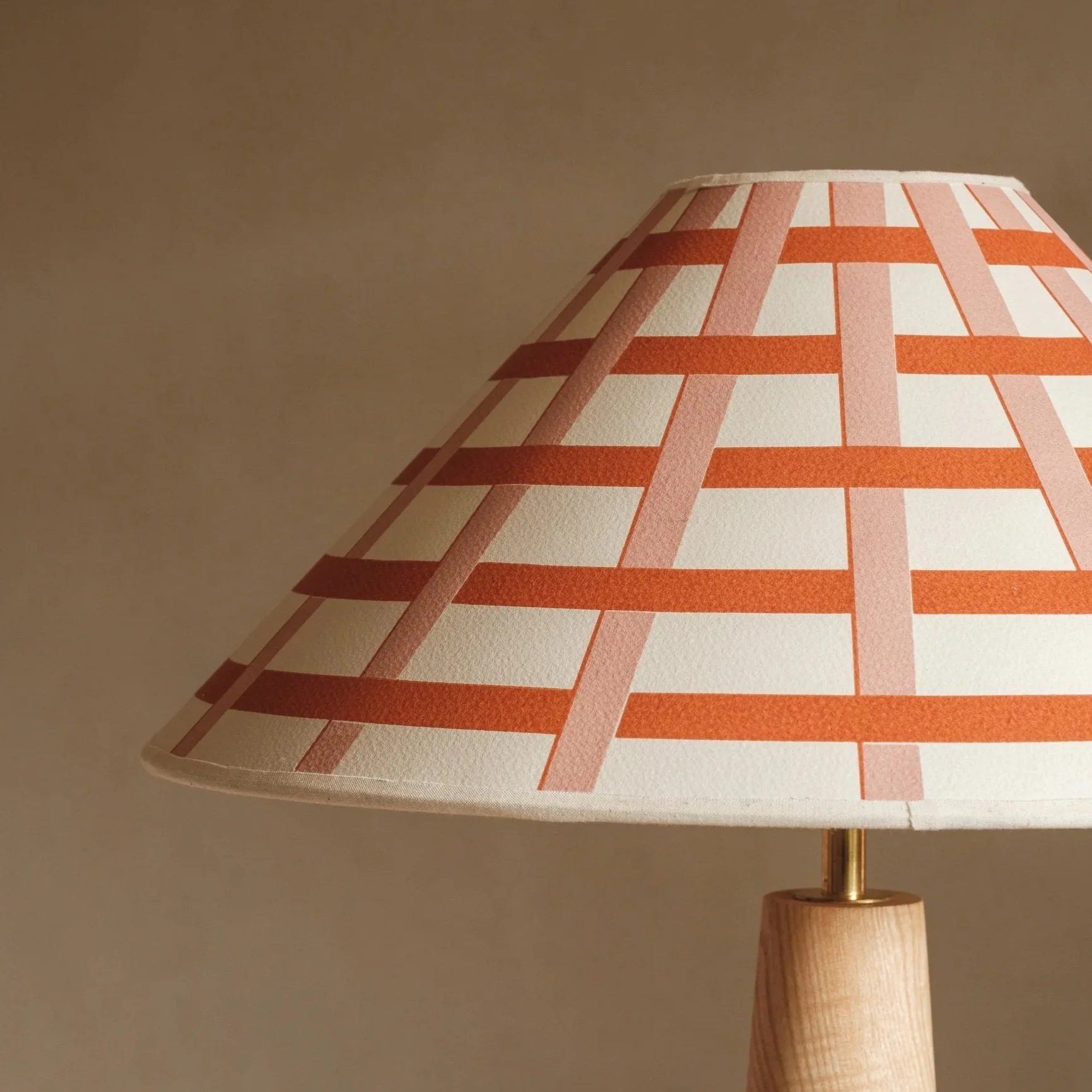 Weave-lampshade-terracotta-pink-4.jpg