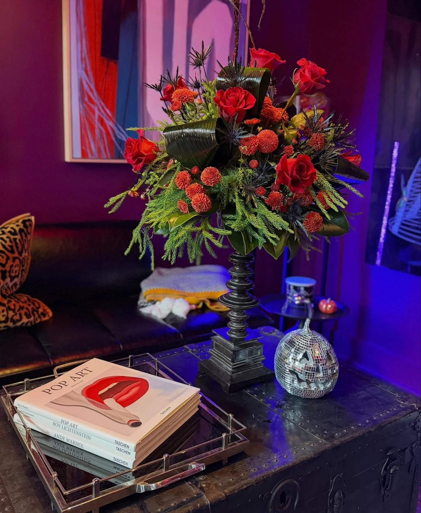 The Art of Flowers. Compliments of Sweet Grass Floral Studio’s Brian Braddy
#mirrorballgallery #flowers #floralart #halloween #spooky #gorgeous #tryon 
#🪩