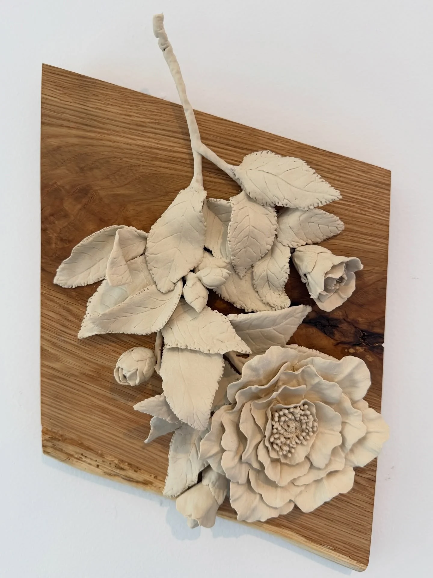 Porcelain flowers for Mom at #MirrorballGallery ❤️🪩 Come by today. We open at noon. #HappyMothersDay

#art #ceramic #gift