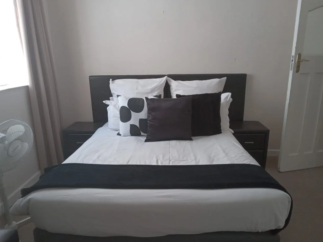 Room 700 Bedroom 1.jpeg