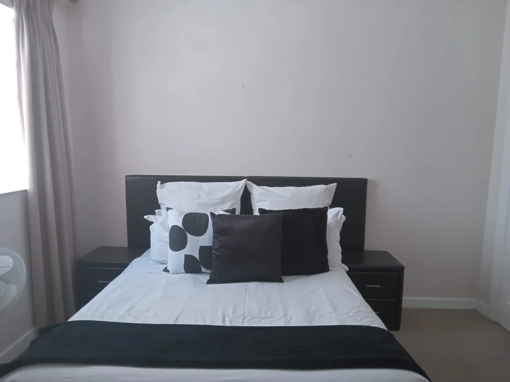 Room 700 bedroom 2.jpeg