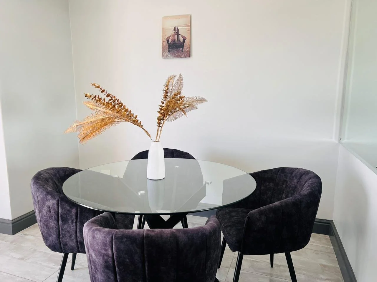 203 Sitting room.jpg