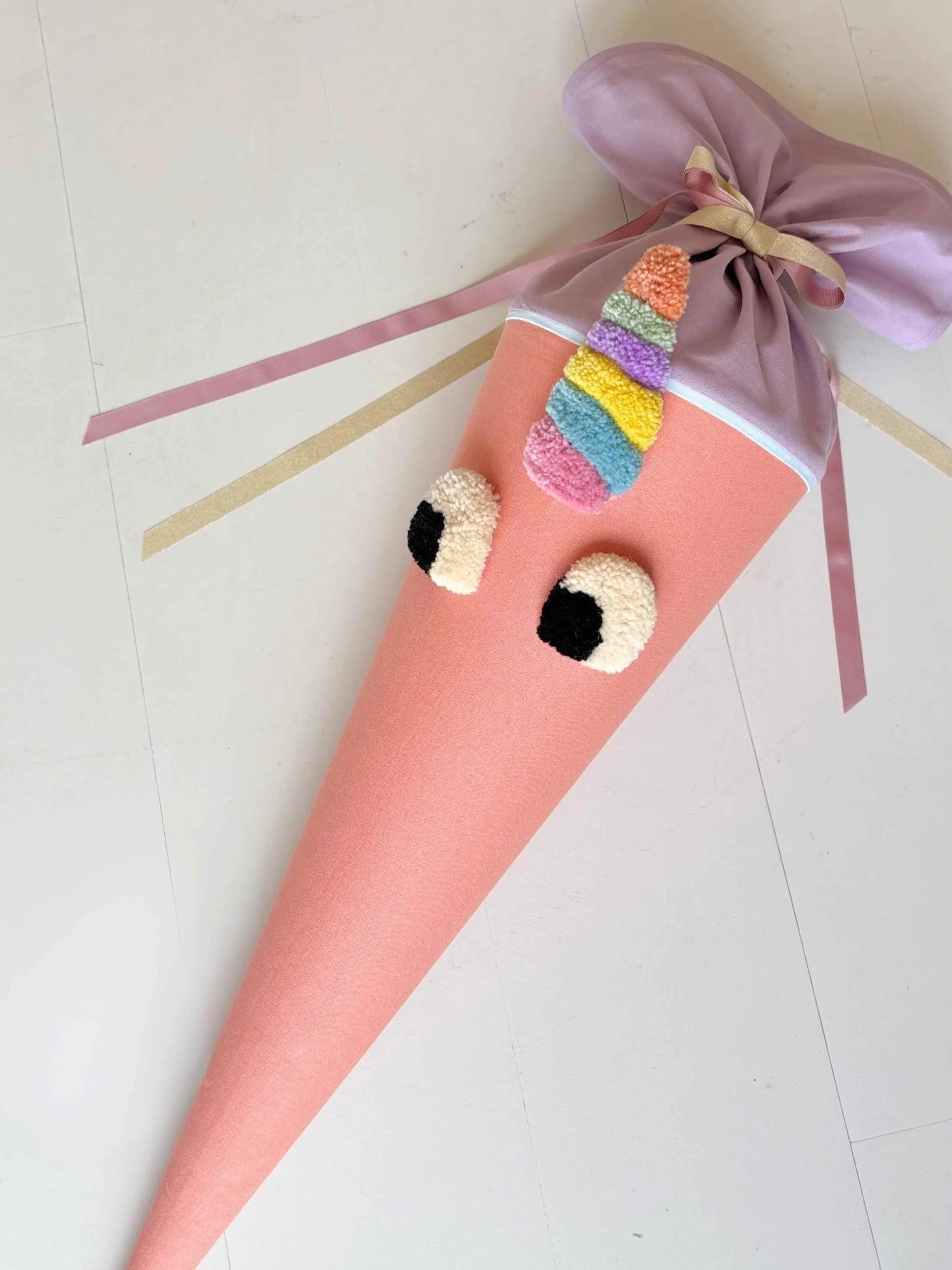 Einhorn mit Augenmotiv