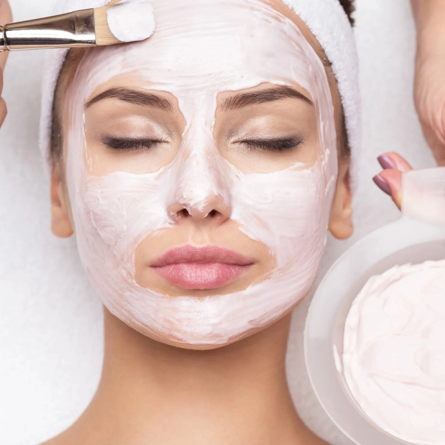 The Best Facials for Houston Skin: How Heat, Humidity, and Hard Water Change Everything