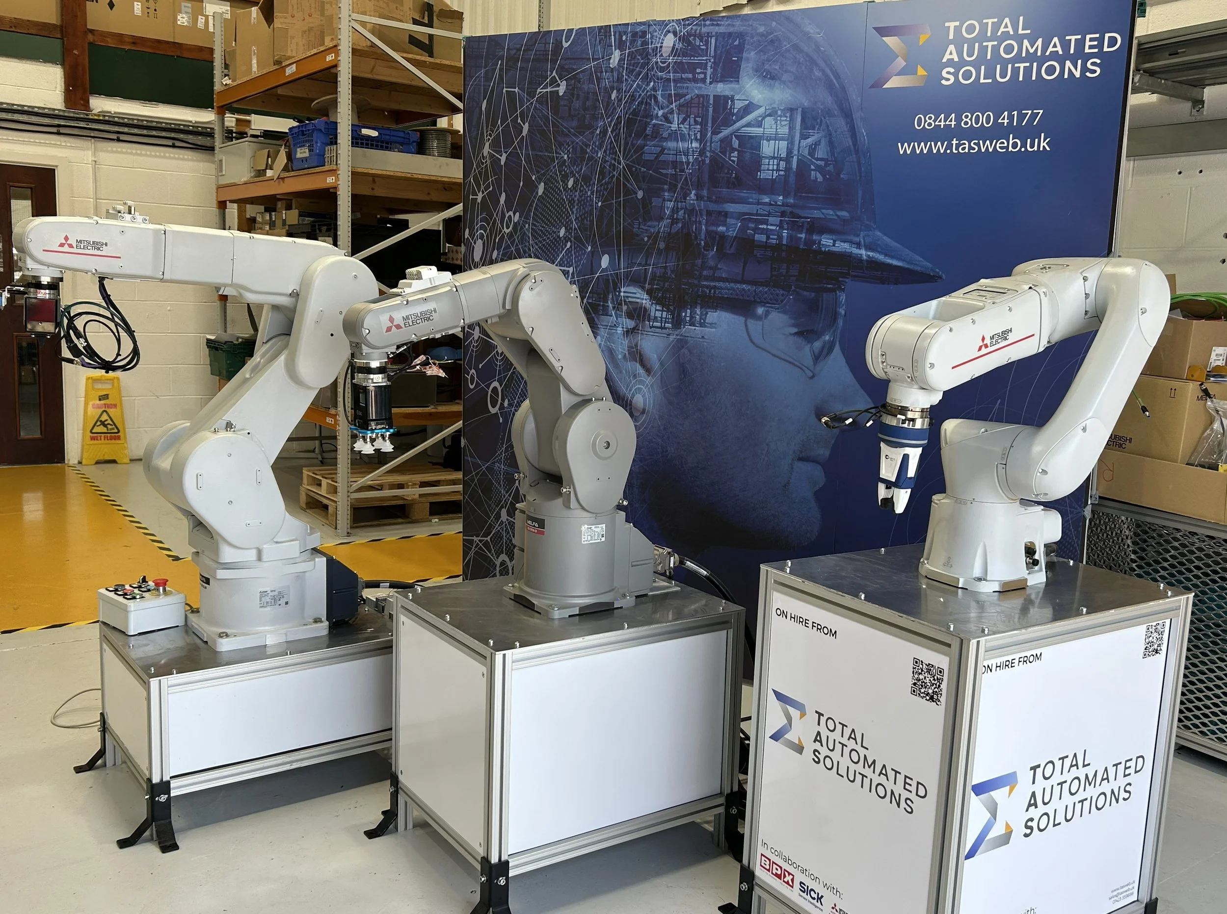 Mitsubishi Electric Robots and Cobots