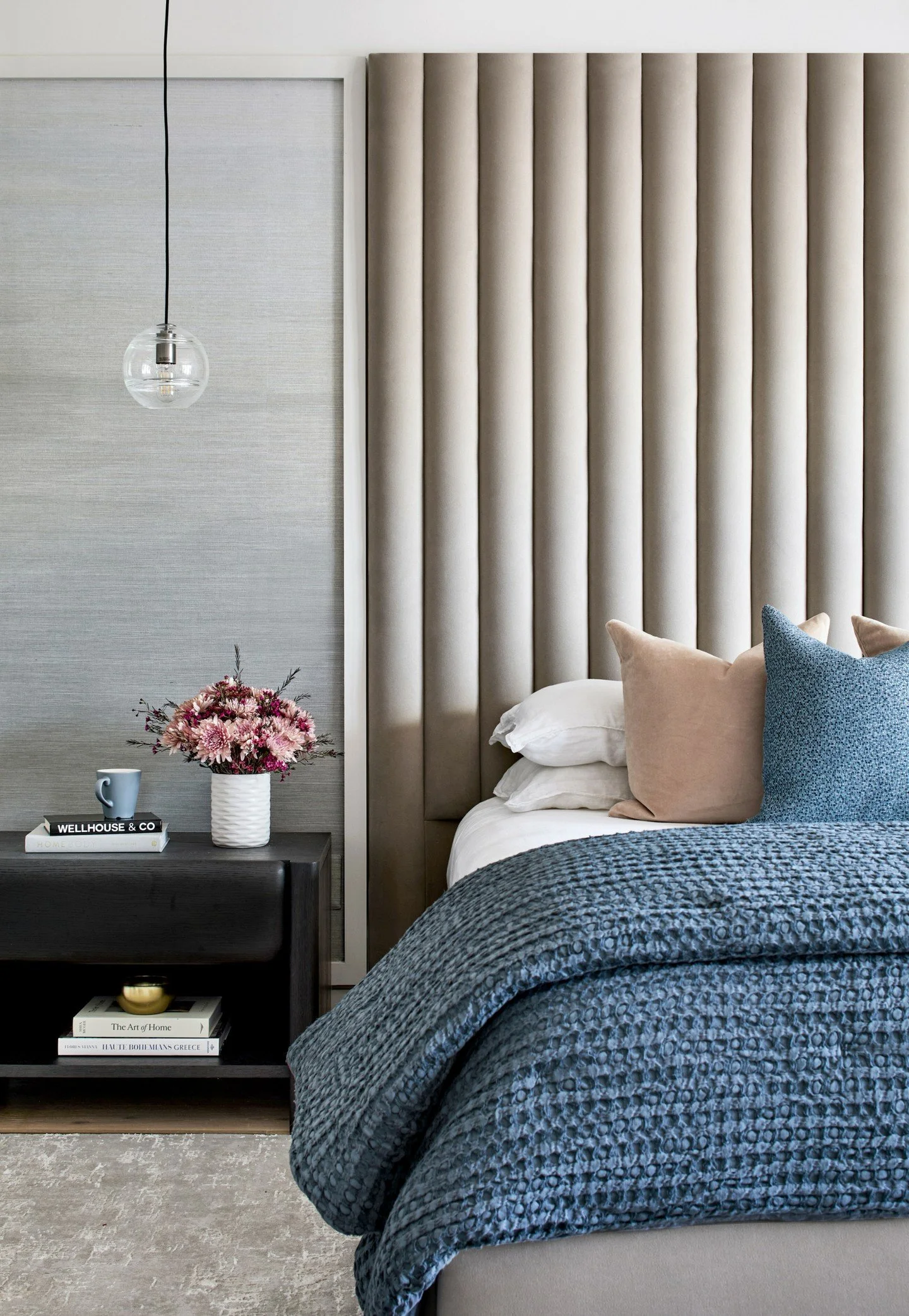 A room with a view this special deserved to be one of kind.  We commissioned a custom velvet headboard and a grasscloth wallpaper mural.  Soft, serene and a respite from the busyness of family life (well, for a few minutes anyway😂).

Built with @bru
