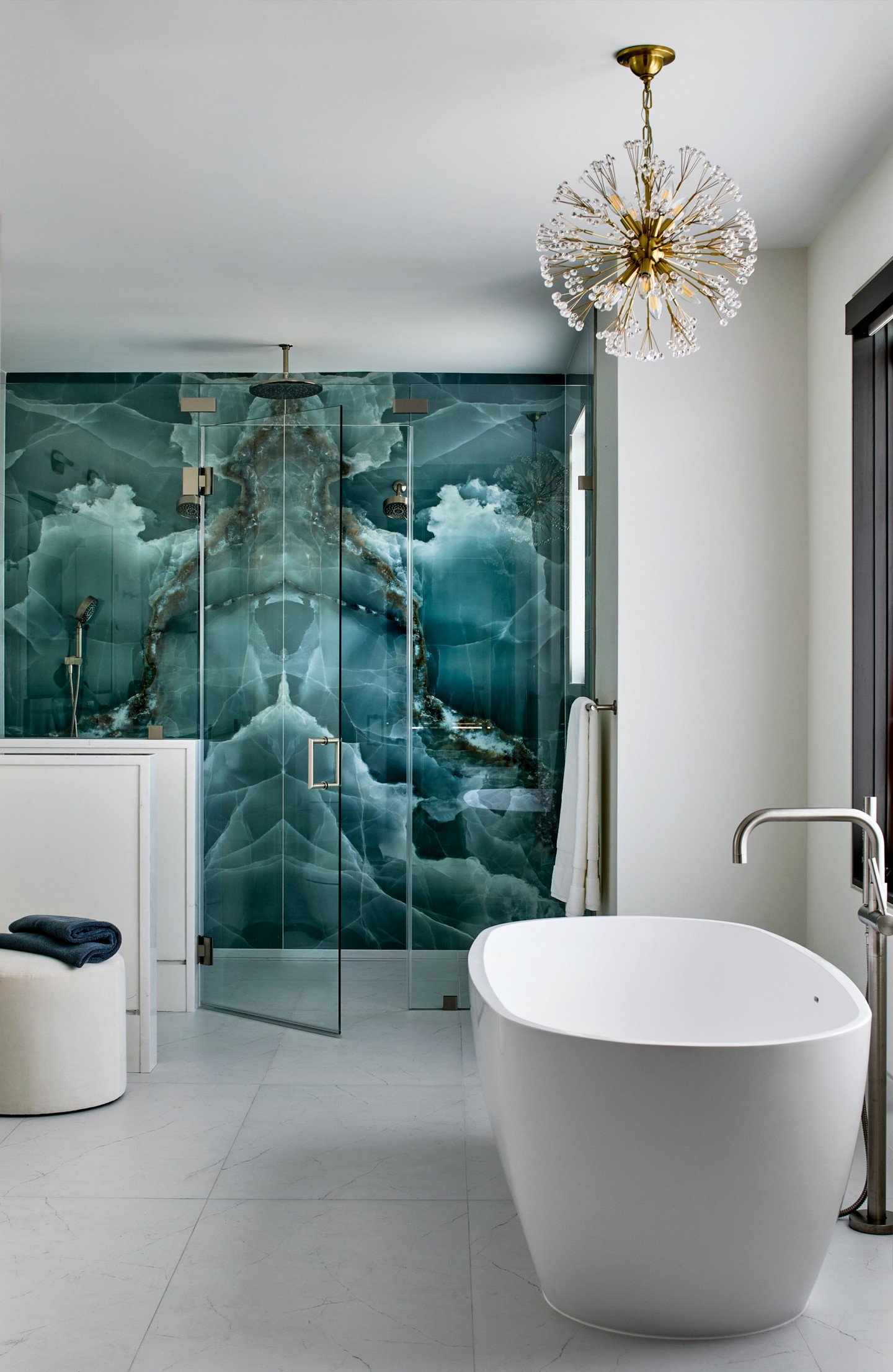 When the bathroom becomes the most beautiful room in the house &mdash; and you start rearranging your morning routine accordingly😎.
.
.
.
#wellhouseandco #bathroominspo #calmspaces #interiorinspo #livableluxury